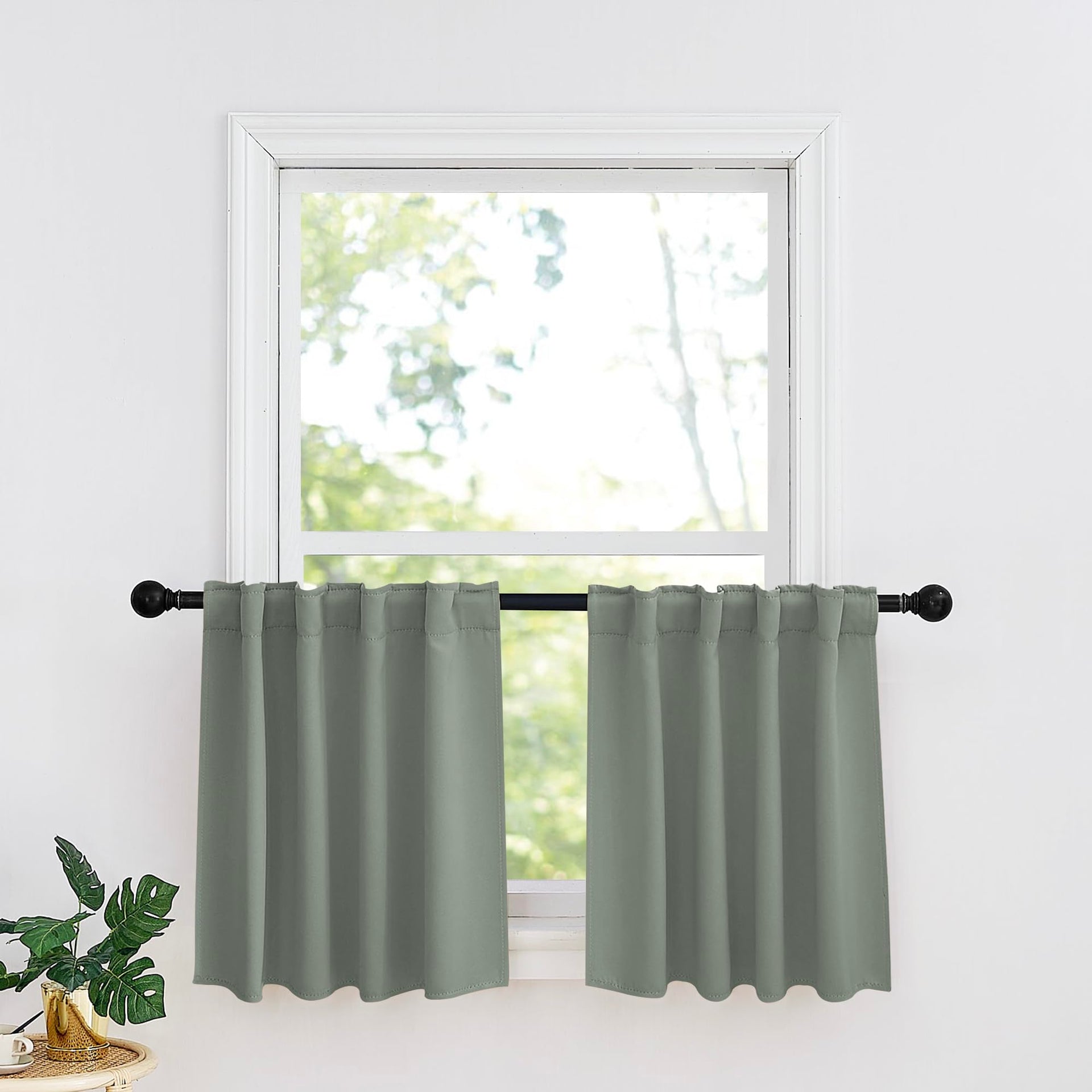 Small Window Curtains (2 Count)