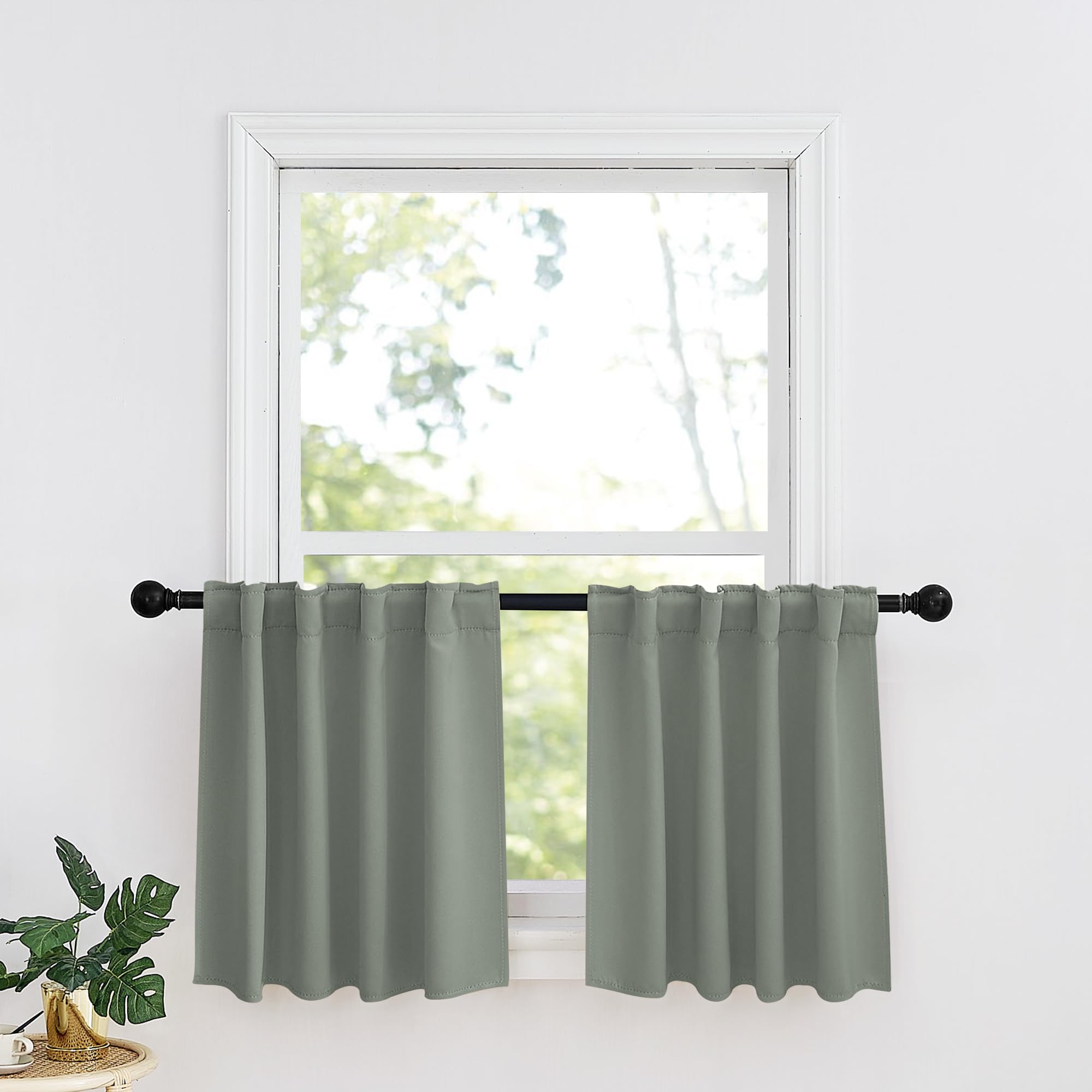 Small Window Curtains (2 Count)