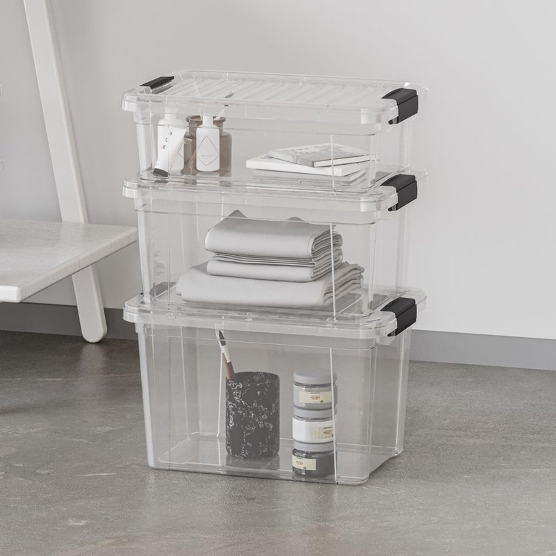 1.27 Quart Clear Plastic Storage Containers with Lids (5 Count)
