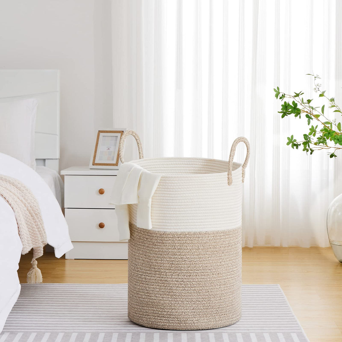 100L Extra Large Woven Laundry Basket Hamper
