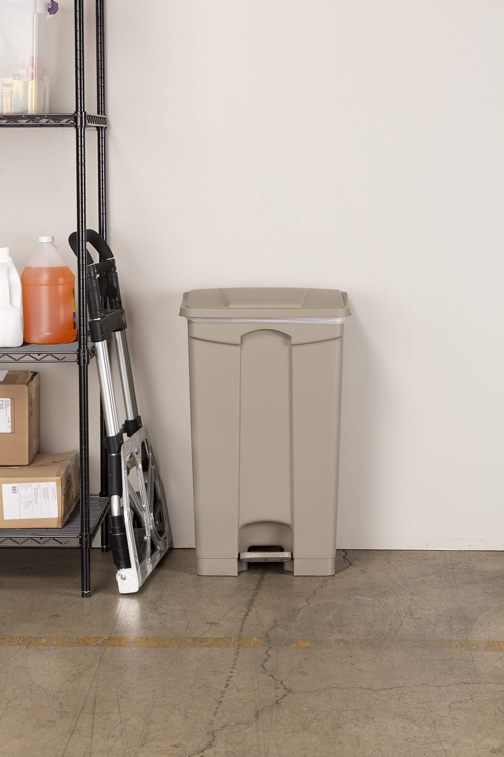 Step On Plastic Trash Can with Foot Pedal