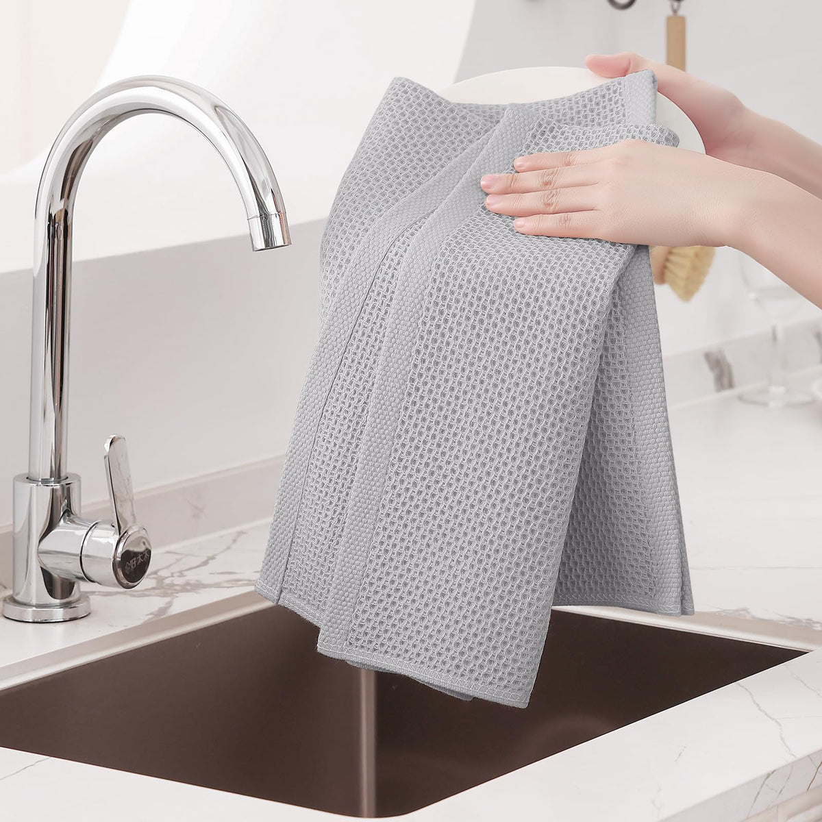 100% Cotton Oversized Waffle Weave Kitchen Towels 4 (4 Count)