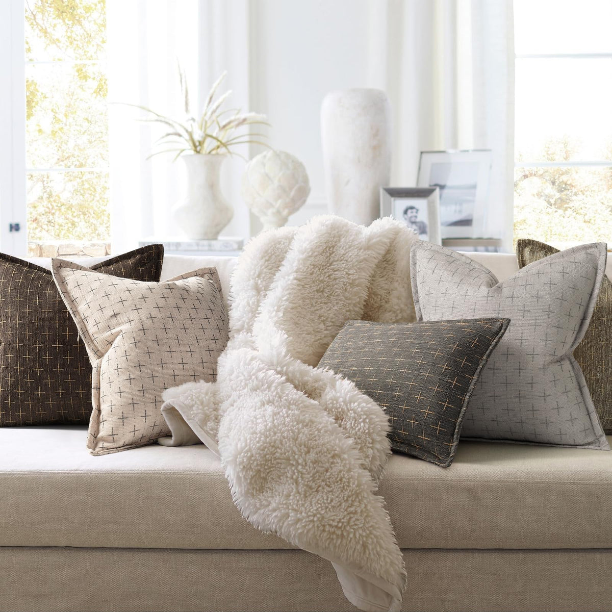 Pillow Covers 20x20 Set of 2 Soft Polyester Textured Pillow Covers with Stylish Flange Edge Cozy Farmhouse Throw Pillows for Couch Bed Sofa Living Room