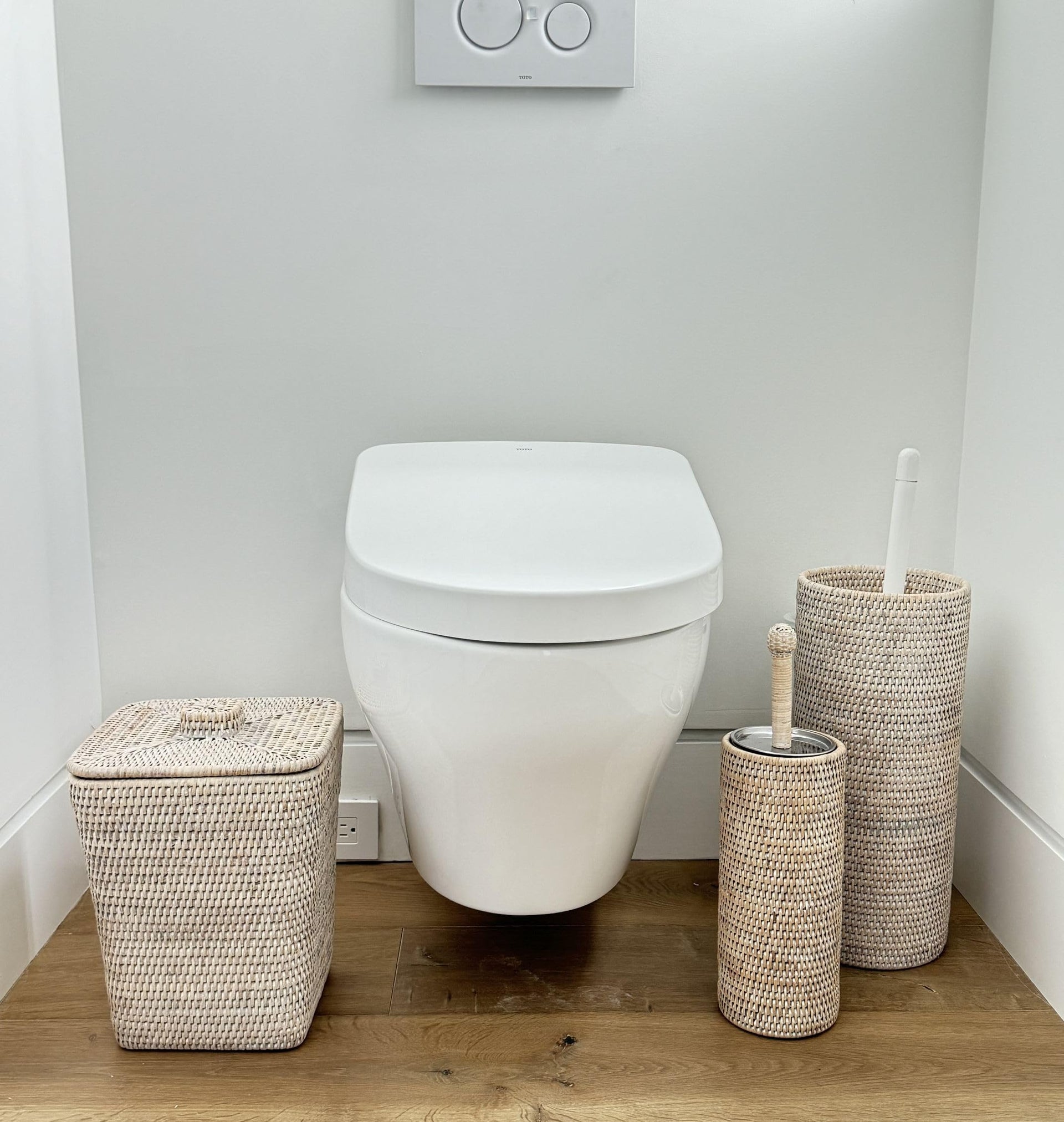 Rattan Toilet Brush Holder Set with Lid Bathroom Decor White Wash