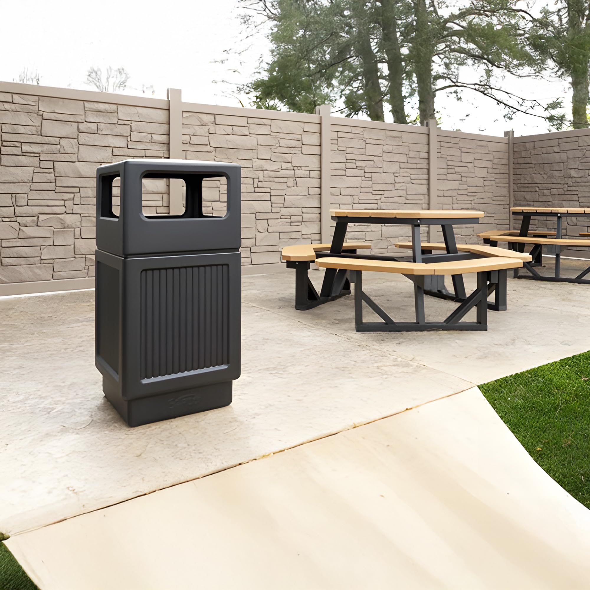 Canmeleon Recessed Panel Indoor Outdoor Trash Can