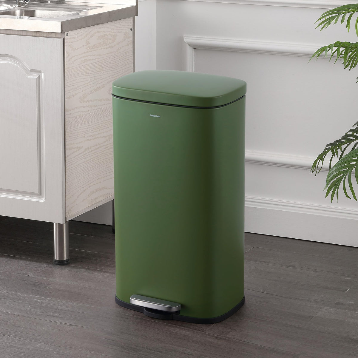 Curtis 8 Gal Step Trash Can Soft Close 25"