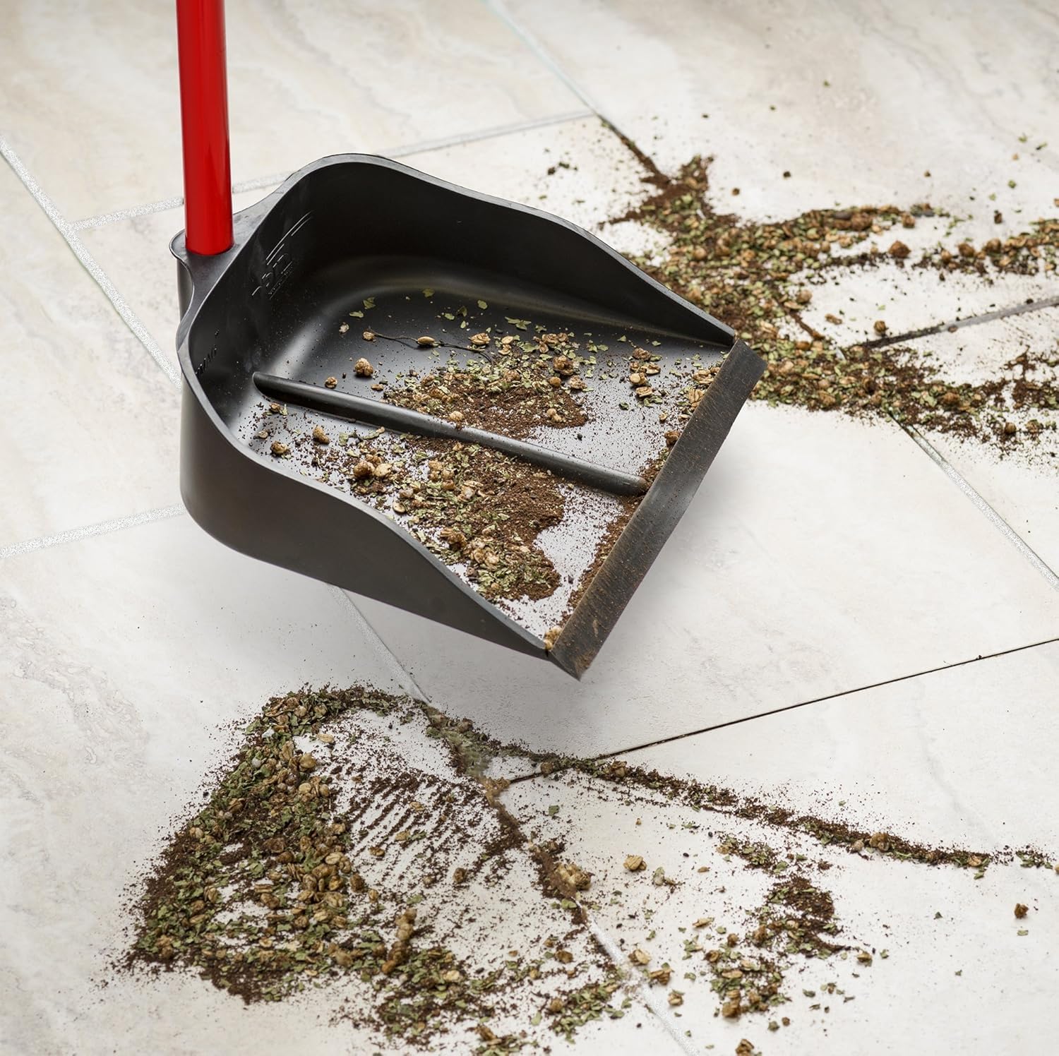 Dustpan with Handle by Ravmag