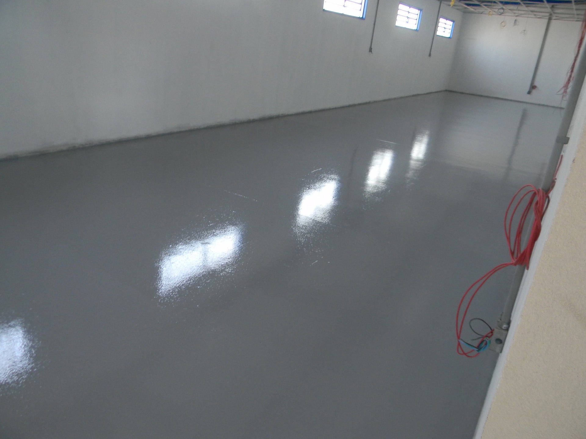 Coloredepoxies 10007 Dark Gray Epoxy Resin Coating Made with Beautiful and Vibrant Pigments (1920 Fl Oz)