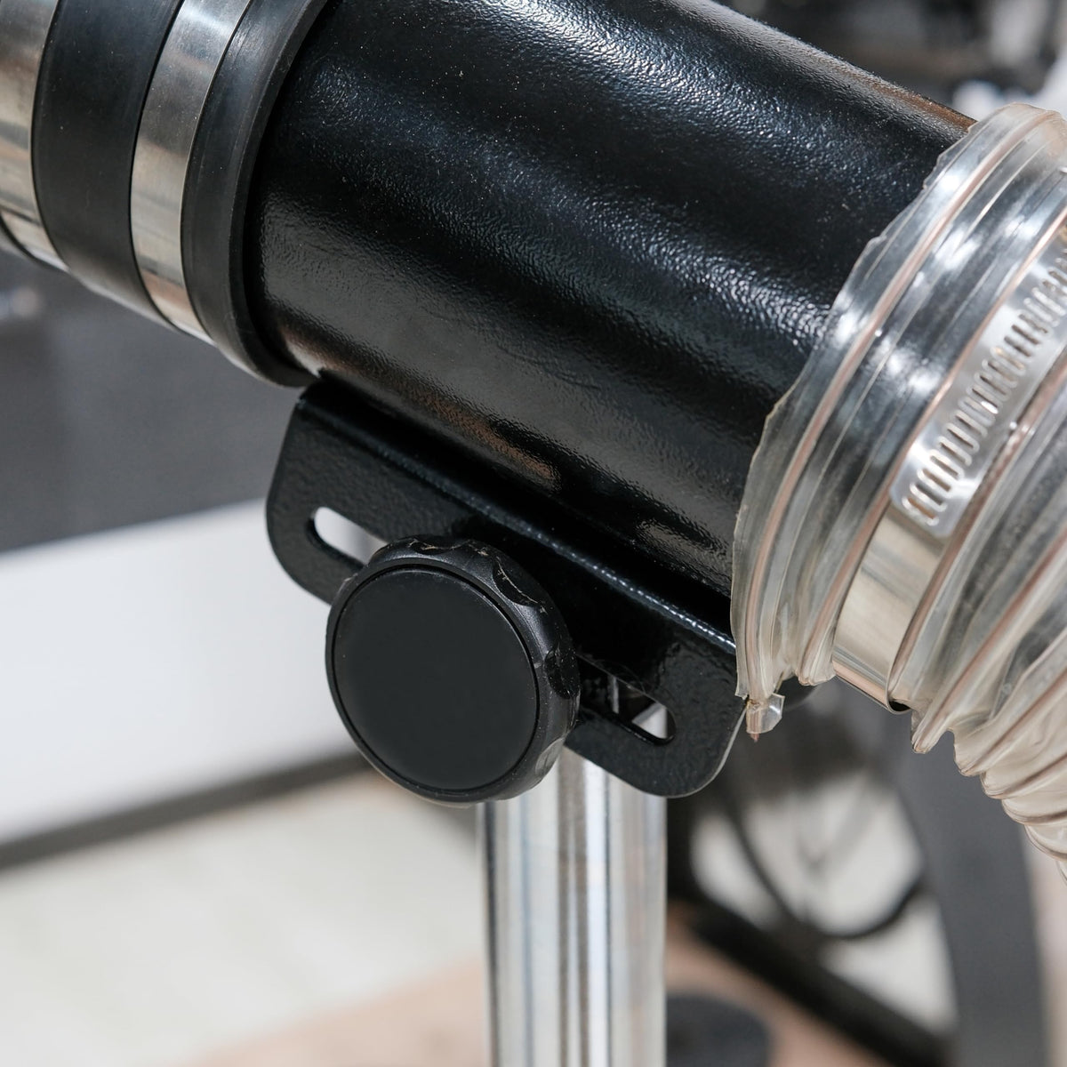 Deluxe Variable Height Dust Extraction Hood with Flexible Rubber Cuff for Interchangable Dust Hood