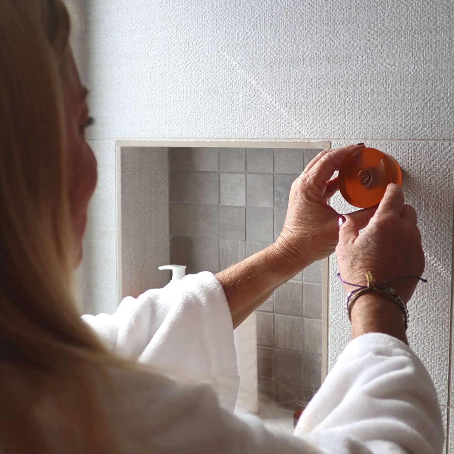 Clinical Magnetic Soap Holder