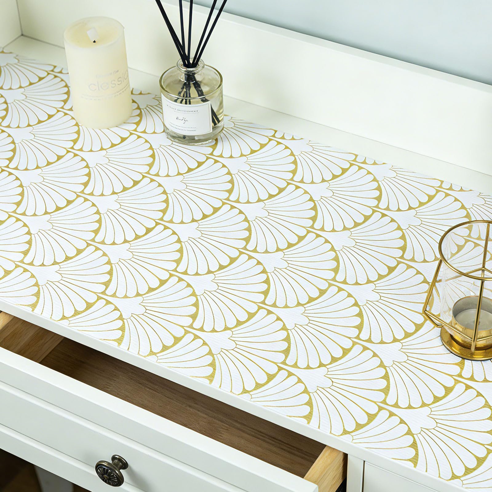 Shelf Liners Non Adhesive Gold Background White Fan (1386.4 sq in)