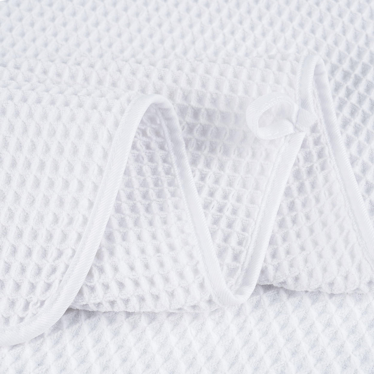 430 GSM Poly Blend Microfiber Quick Dry Waffle Bath Towel (4 Count)