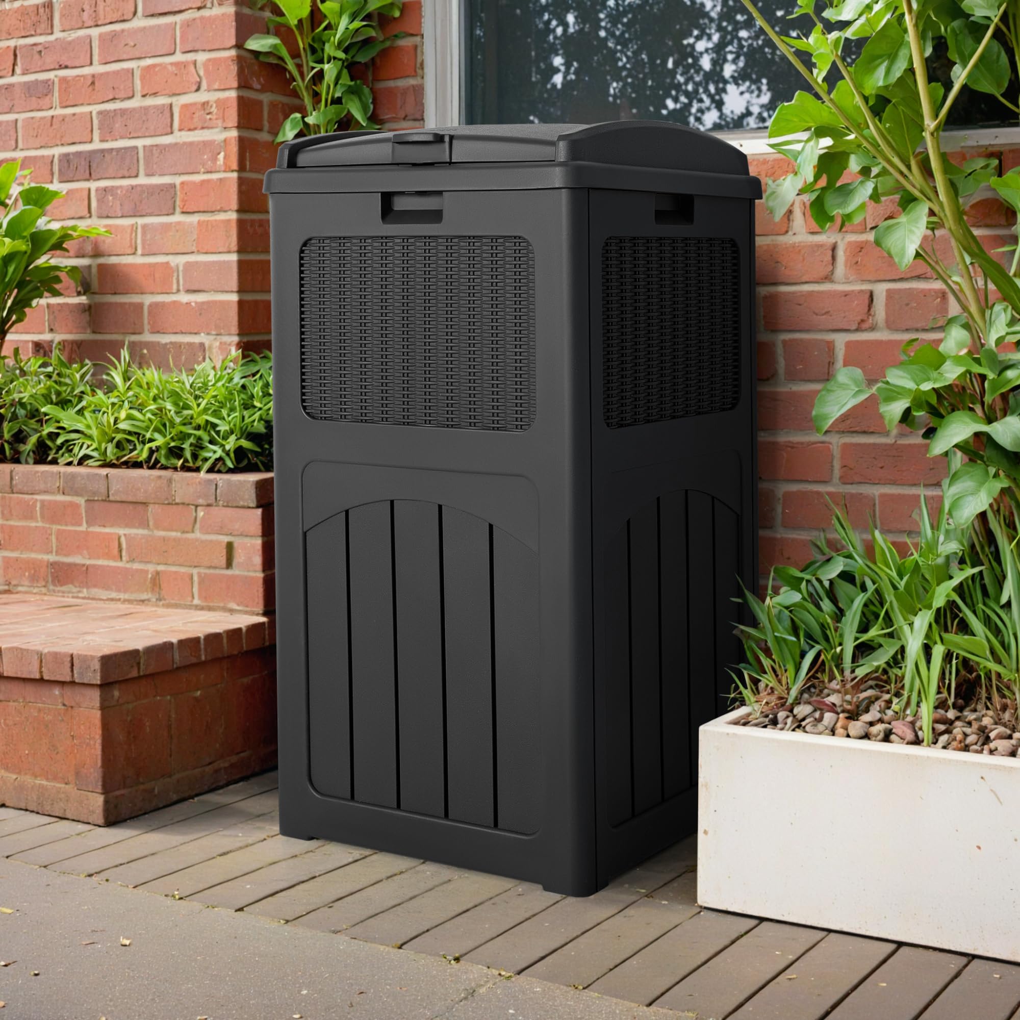 33 Gallon Outdoor Trash Can