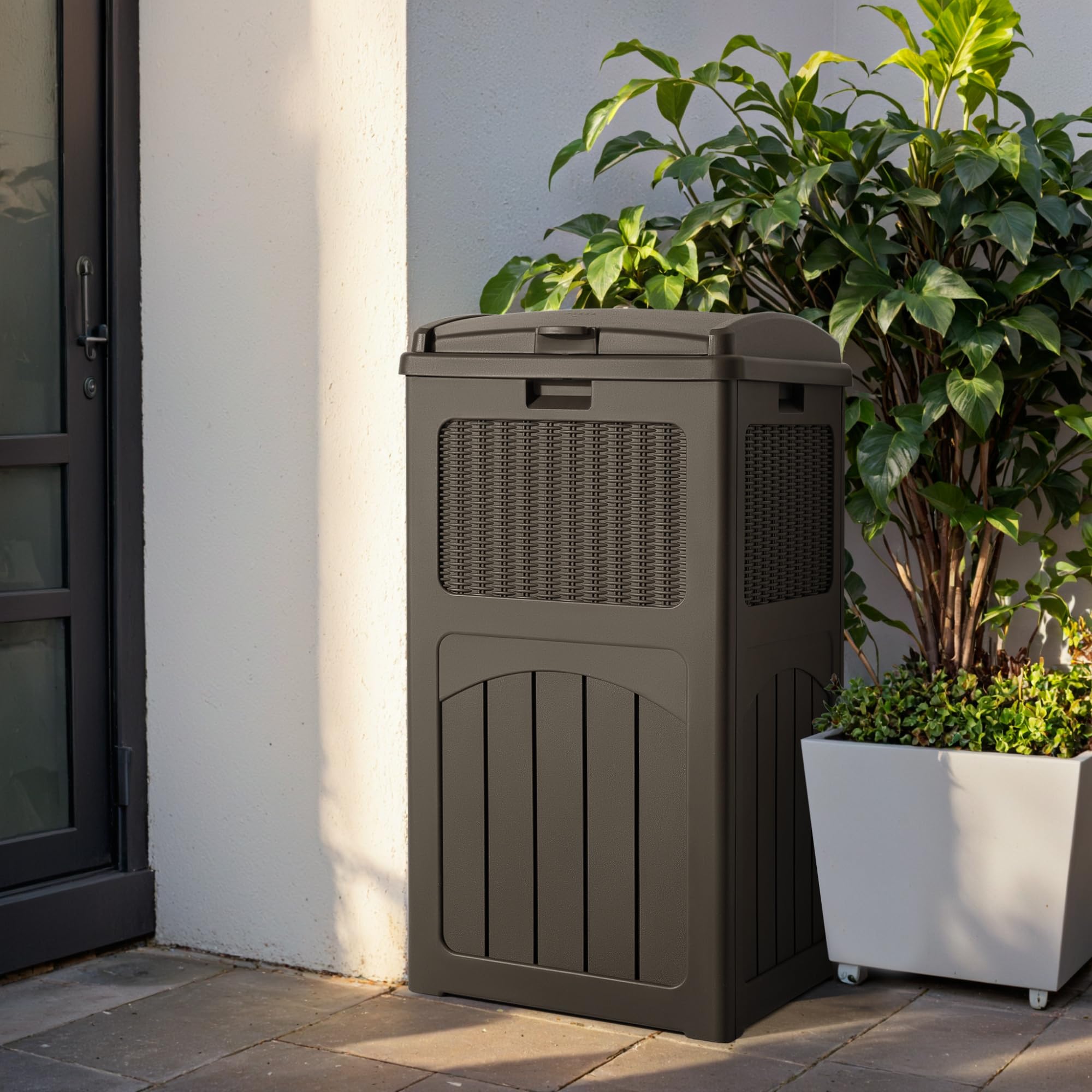 33 Gallon Outdoor Trash Can