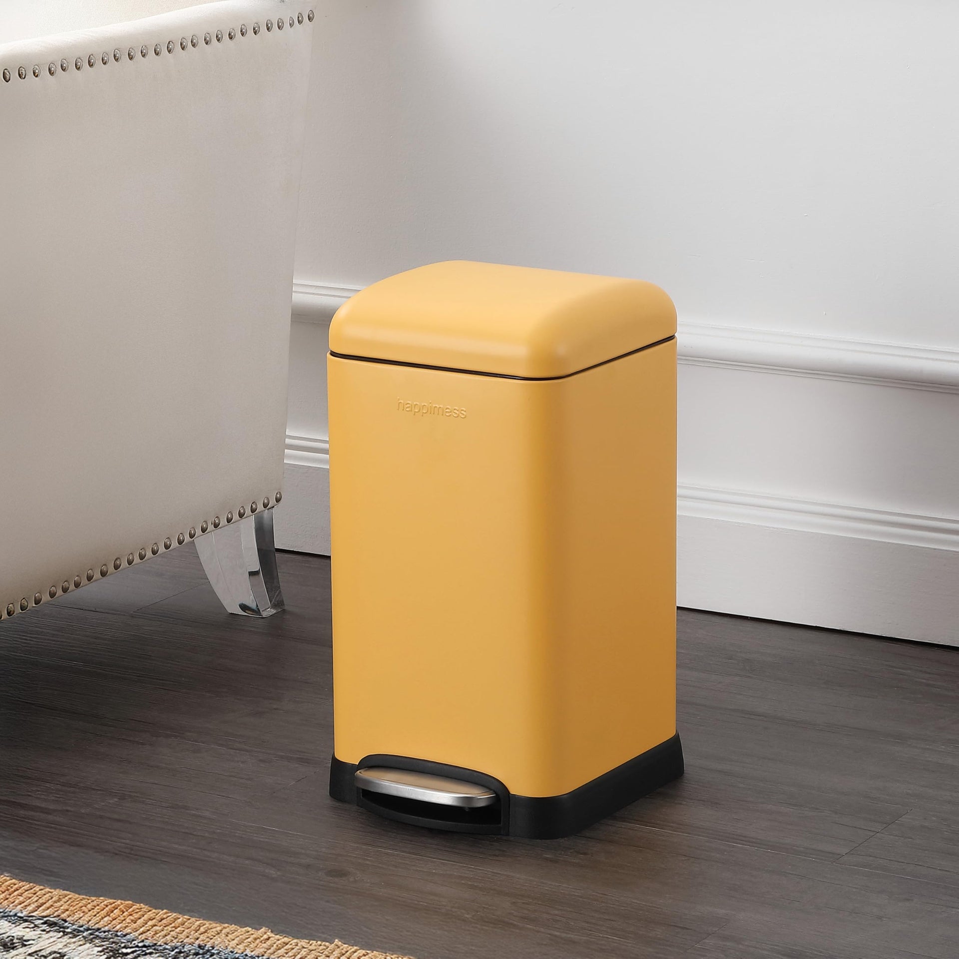 Betty Retro Mini 3.2 Gal Step Trash Can