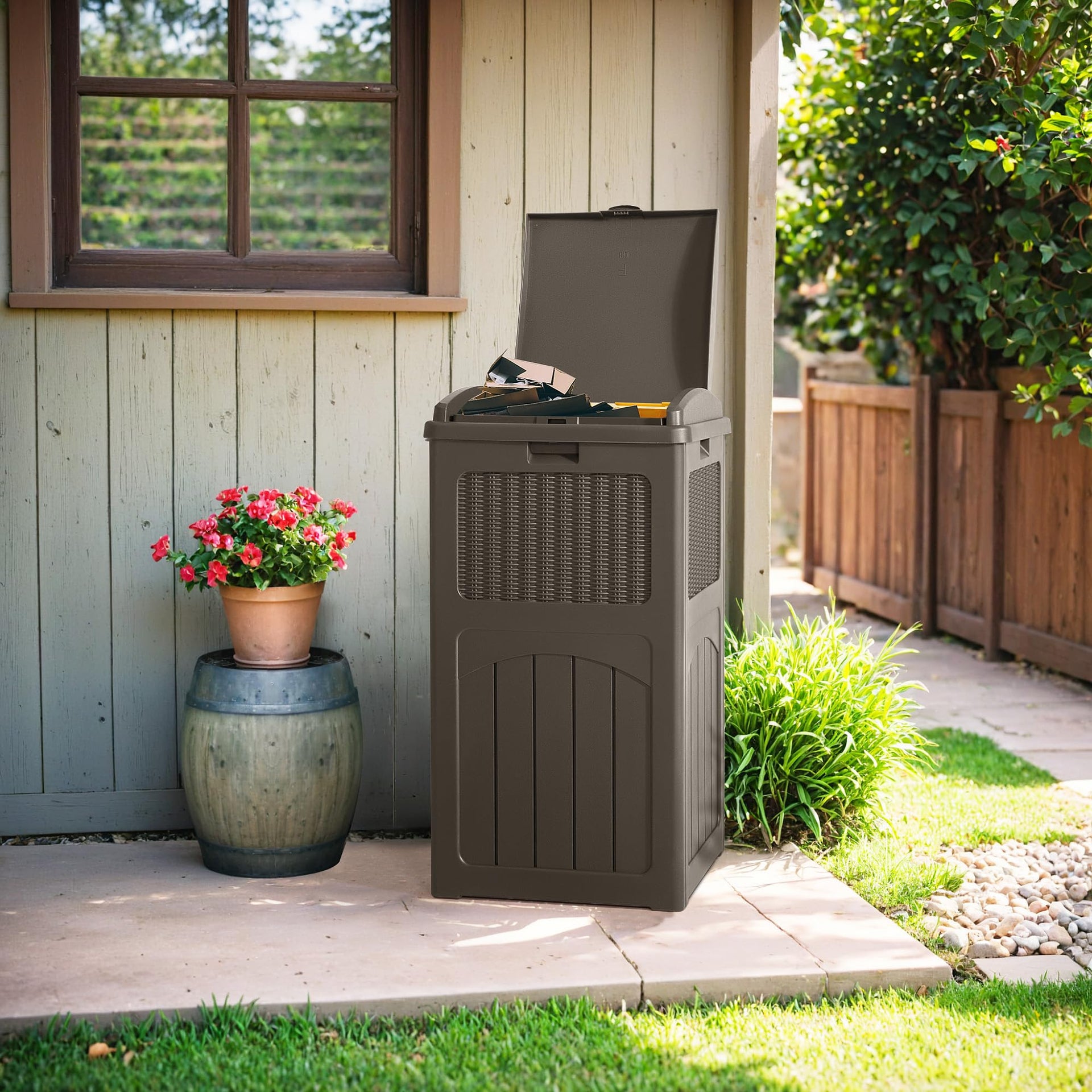 30 Gallon Trash Can