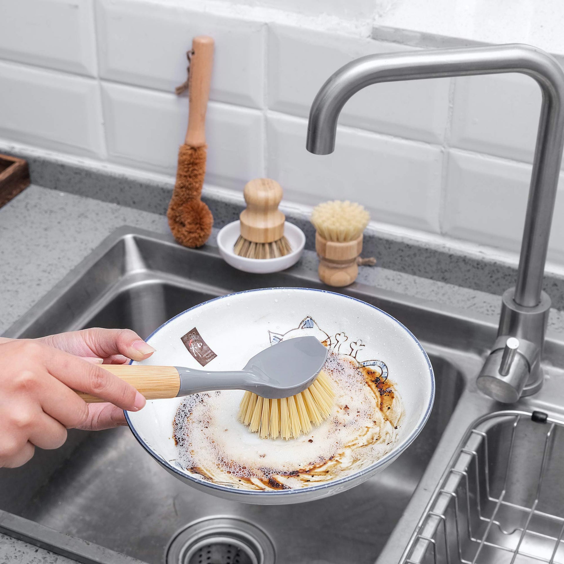 Natural Bamboo Dish Brush Bottle Scrub Brush 4