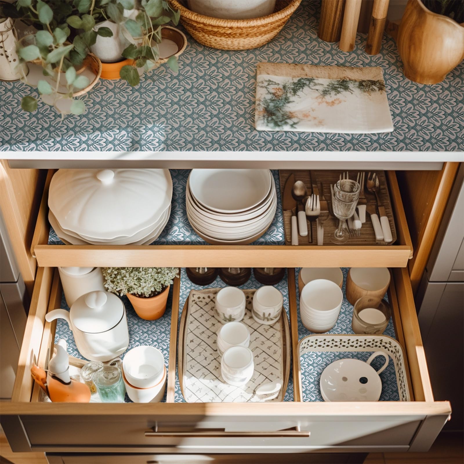 12" W x 120" L Floral Drawer and Shelf Liner for Cabinets (1440 sq in.)