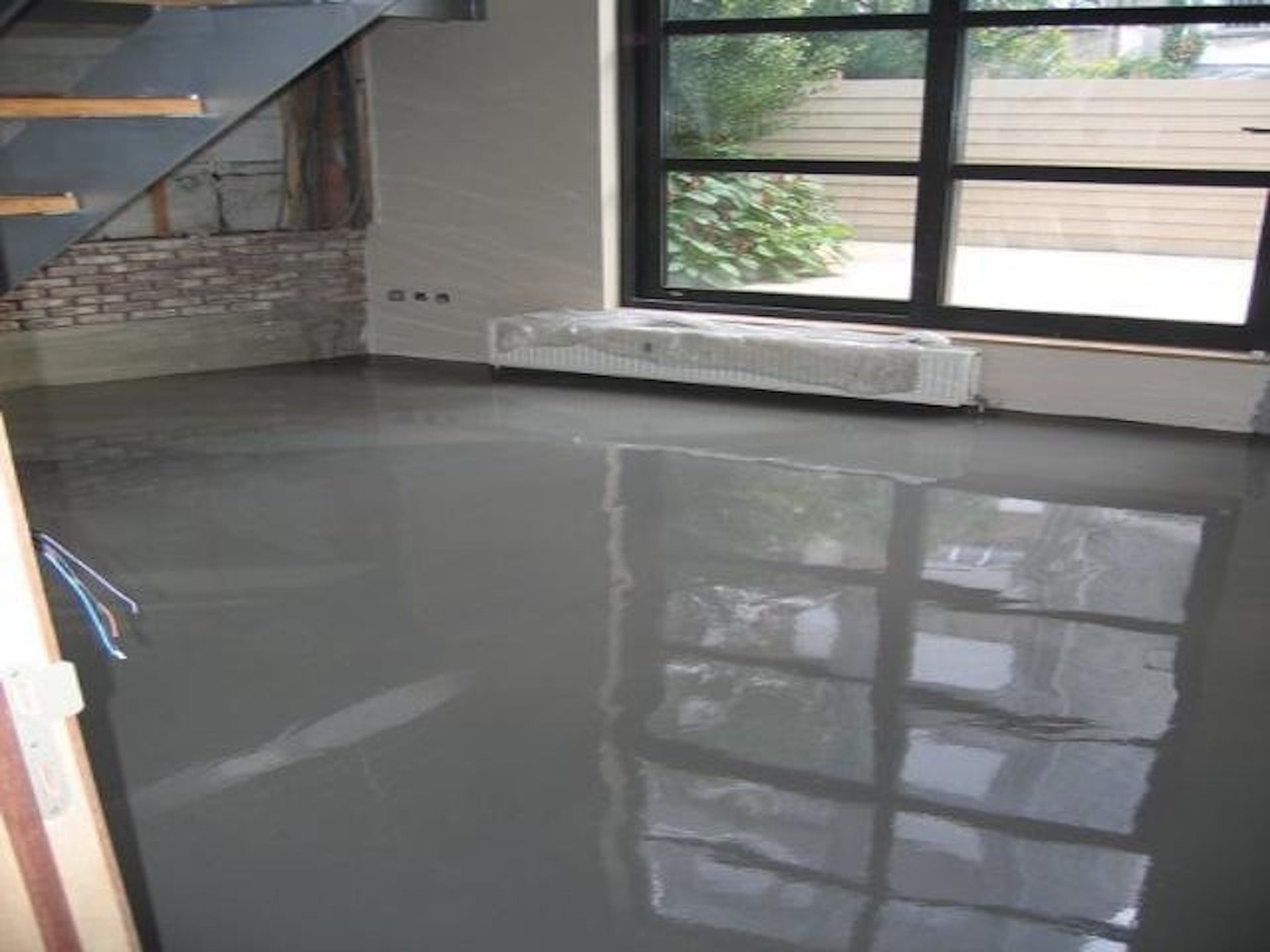Coloredepoxies 10007 Dark Gray Epoxy Resin Coating Made with Beautiful and Vibrant Pigments (1920 Fl Oz)