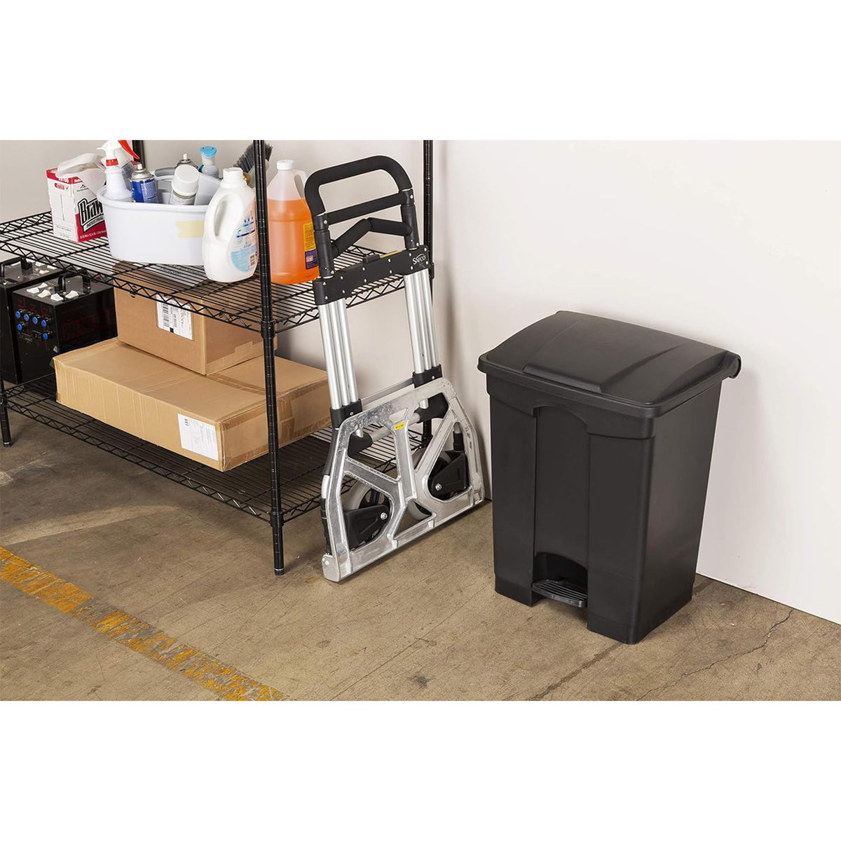 Large Step On Plastic Trash Can with Foot Pedal