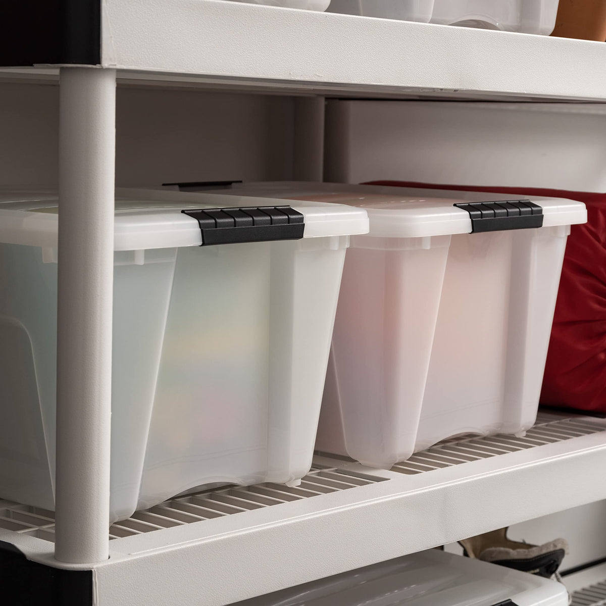 4 Pack 32 Quart Storage Bins with Lids (4 Count)