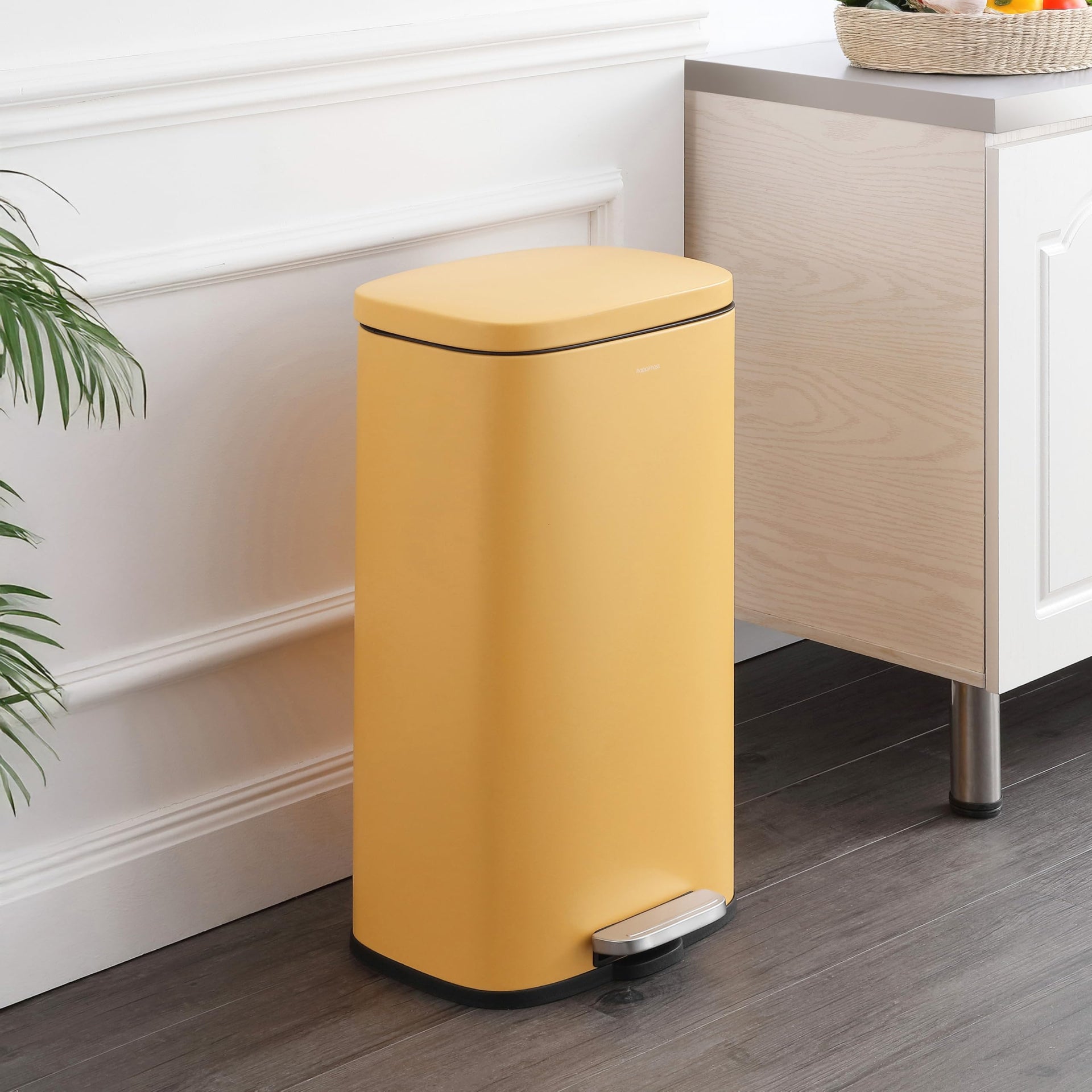 Curtis 8 Gal Step Trash Can Soft Close 25"