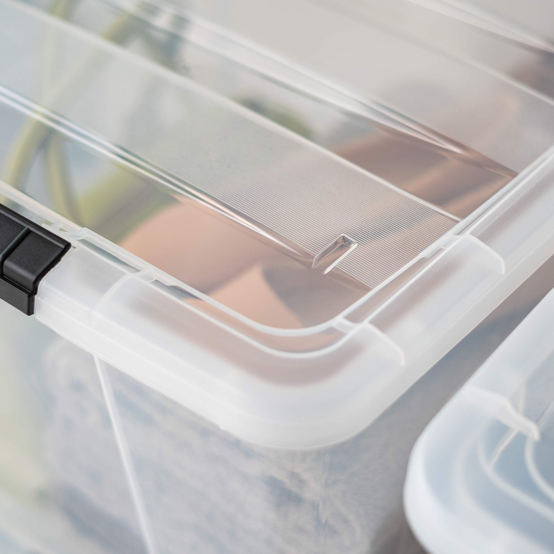 6 Pack 72 Quart Storage Bins with Lids (6 Count)