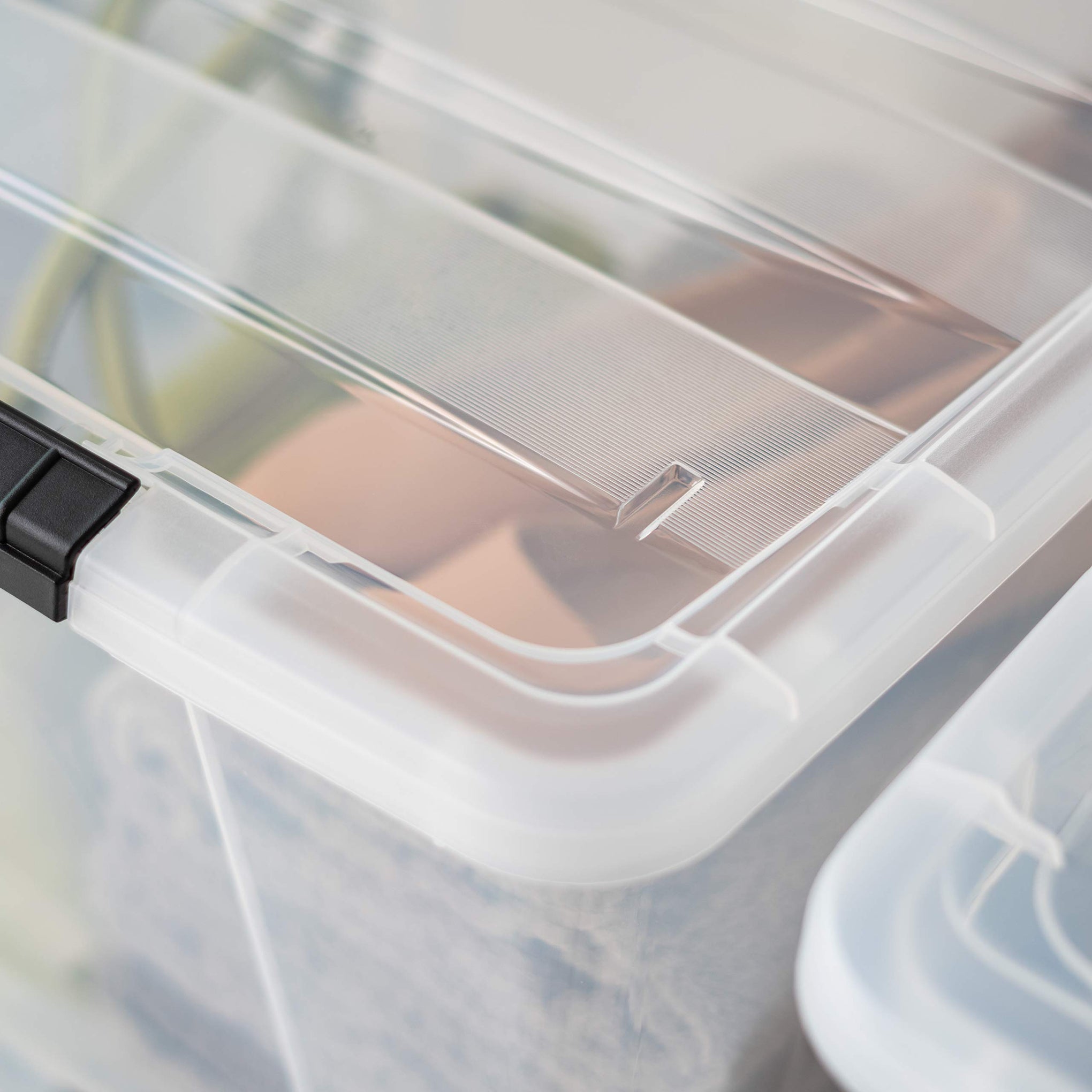 6 Pack 72 Quart Storage Bins with Lids (6 Count)