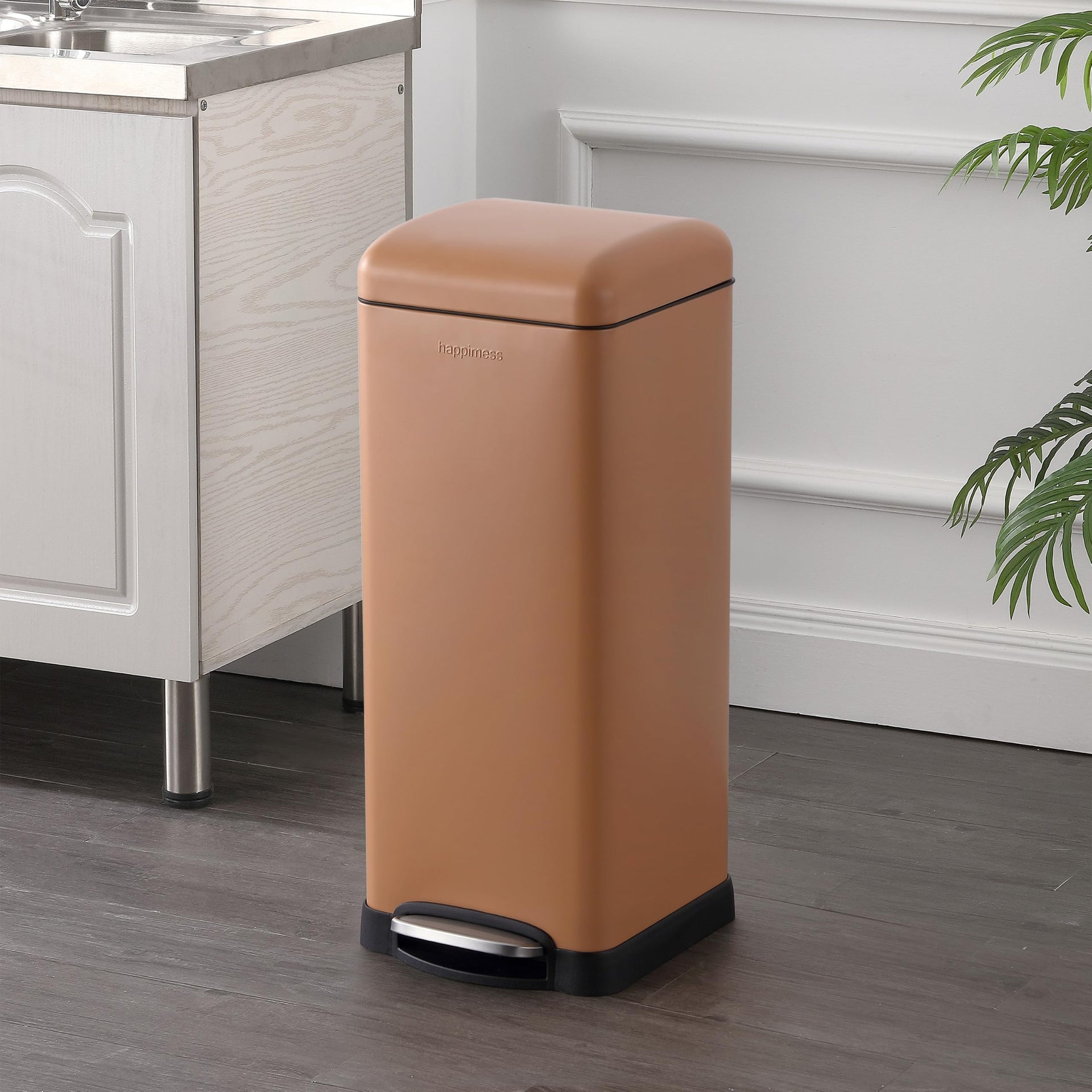 Betty 8 Gal Step Trash Can Soft
