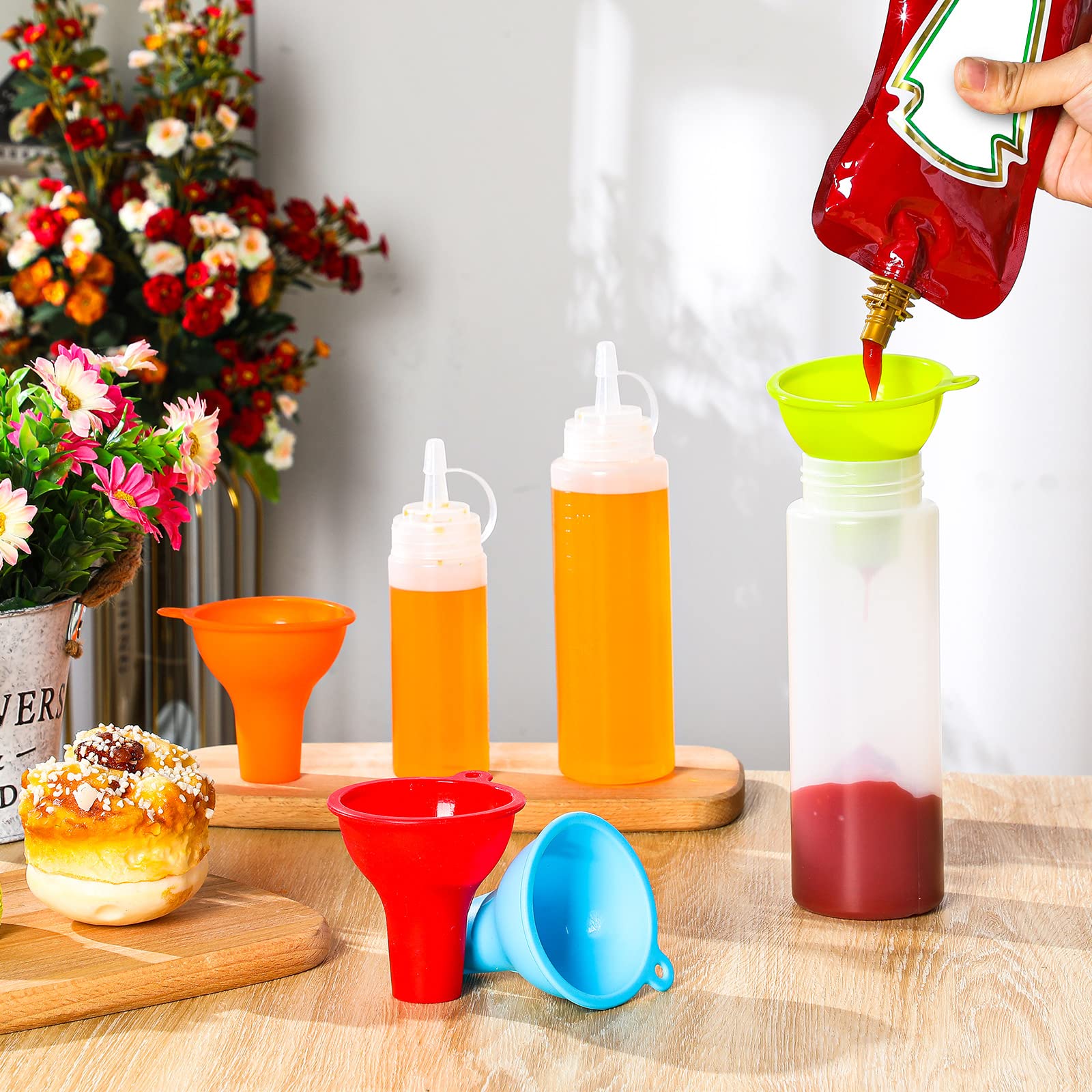 Silicone Funnels 4 Pieces 3.2 Inch Wide Mouth Funnel Flexible Condiment Sauce Canning Set for Home Restaurant Kitchen Squeeze Bottles Jars Cans Powder Liquid Spices