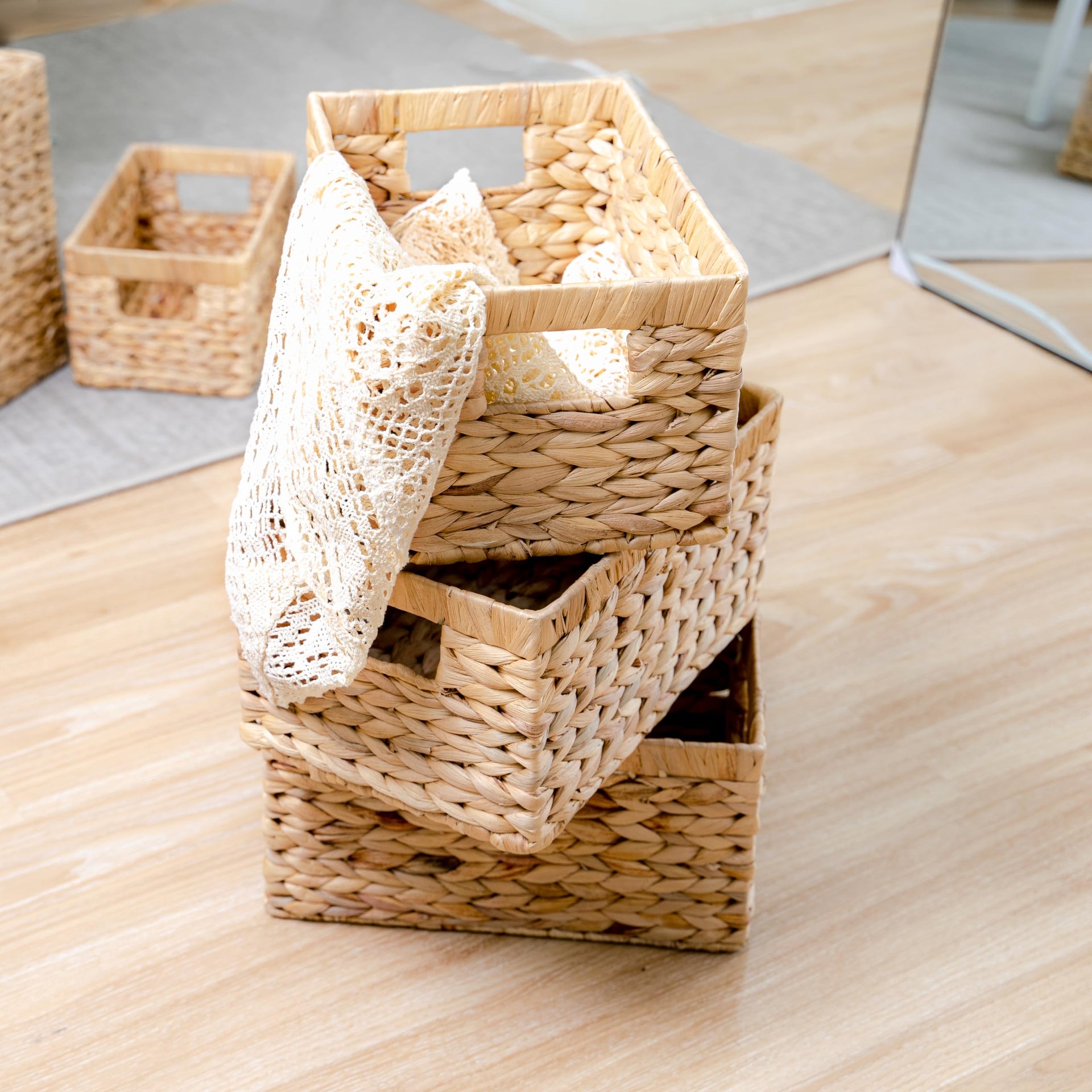 Set of 6 Rectangular Wicker Storage Baskets for Shelves (6 6)