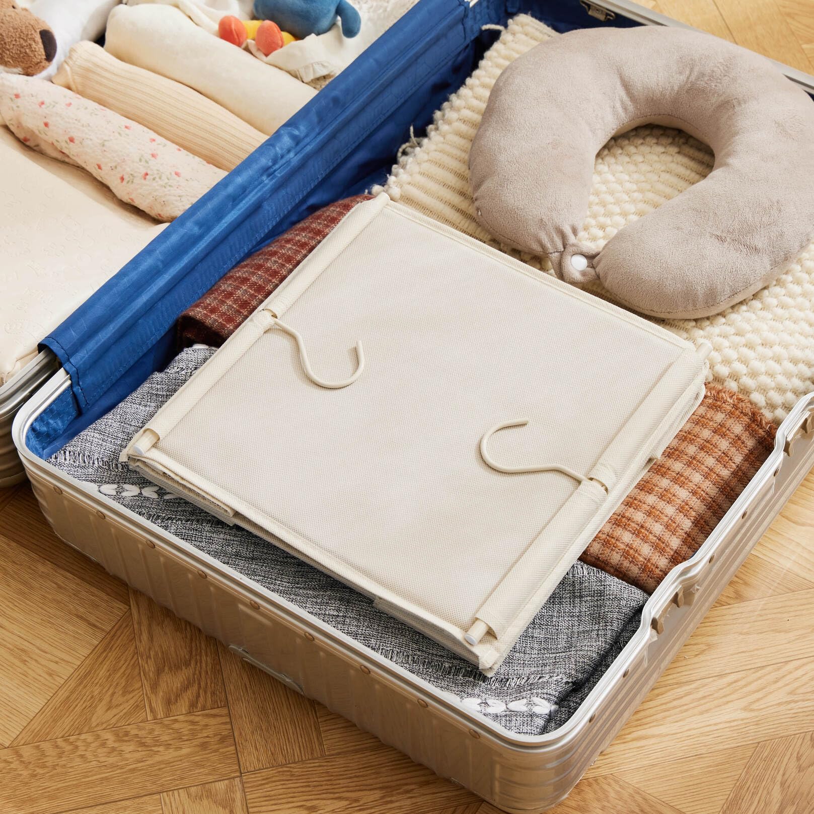 5 Tier Hanging Closet Organizer with 4 Side Pockets