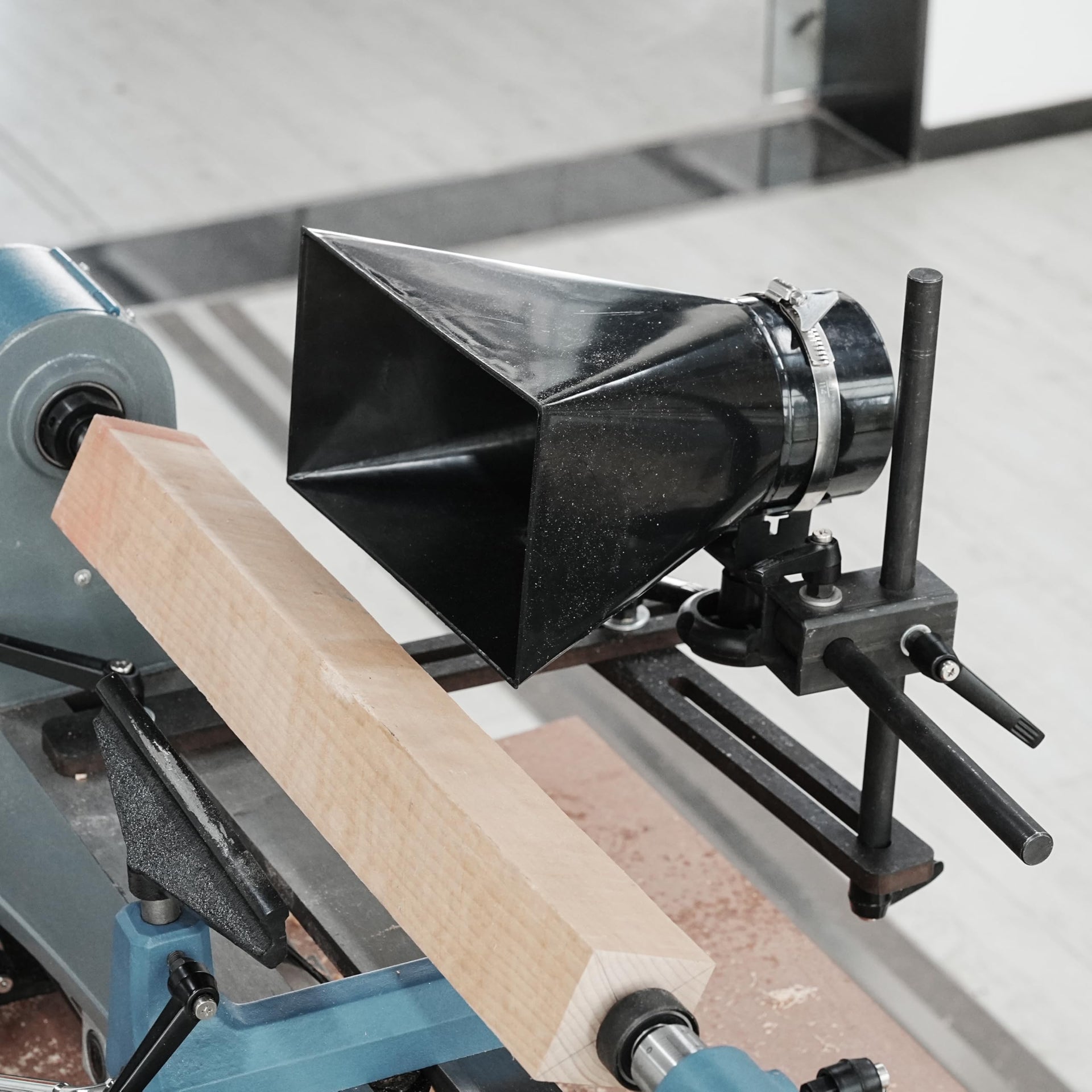 Woodturning Dust Hood Installed on Woodlathe for Effective Dust Extraction Collection