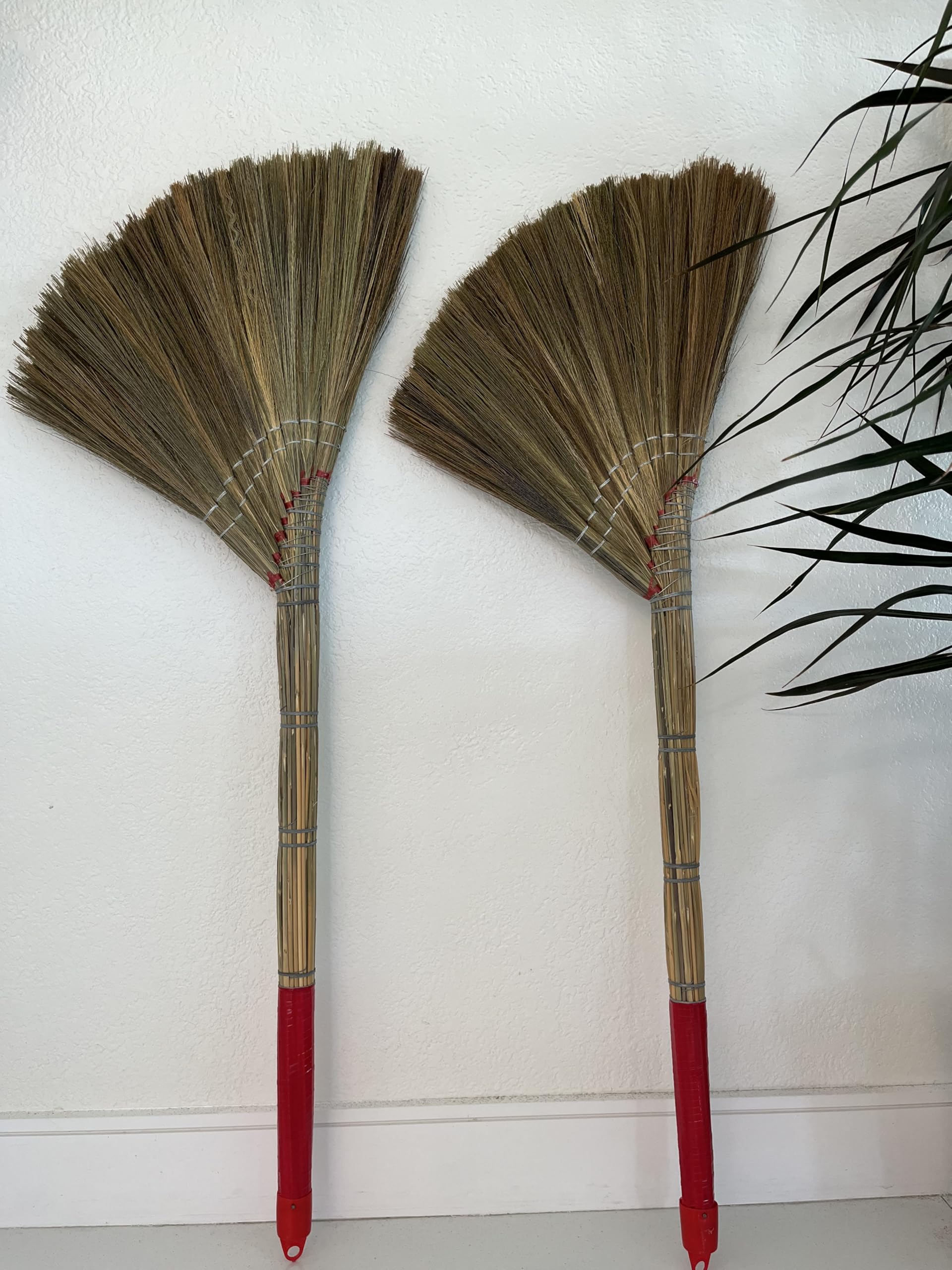 Coco Deluxe Vietnamese Natural Straw Broom