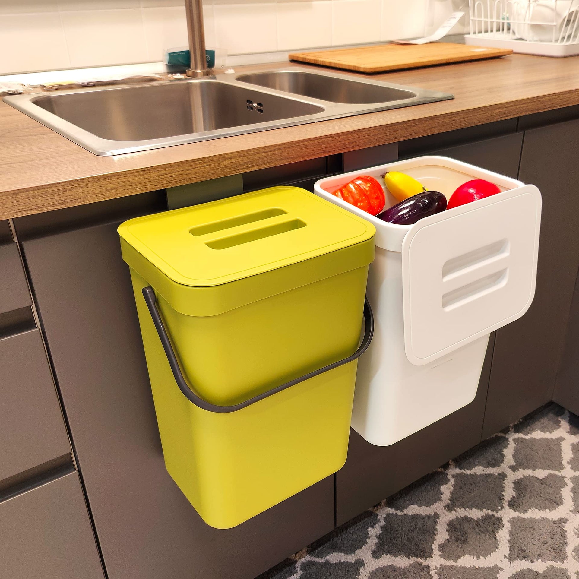 Small Trash Can with Lid