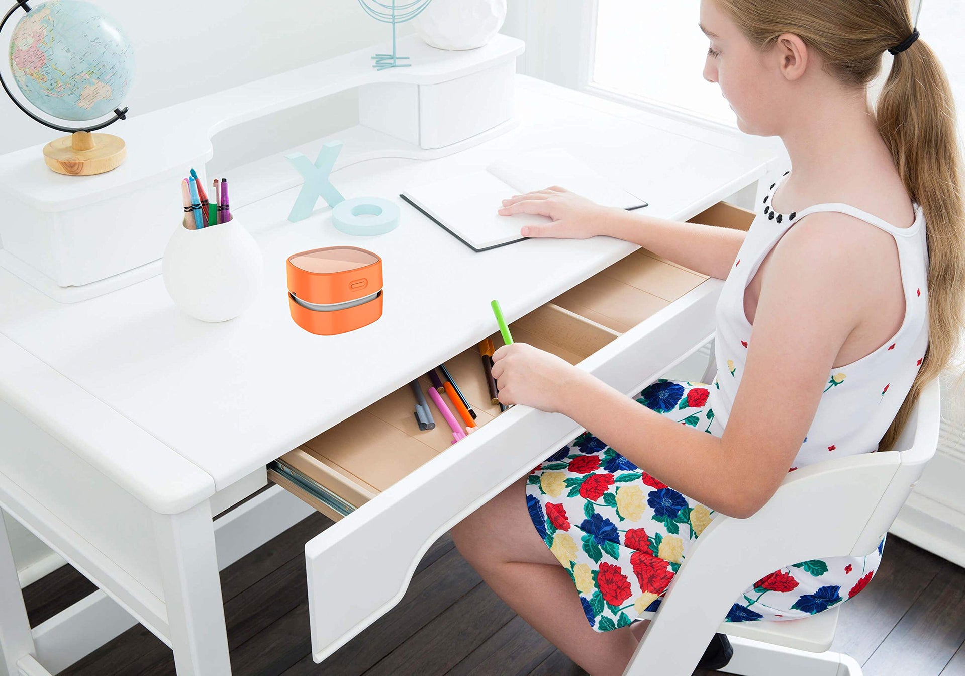 Mini Desktop Vacuum Cleaner for Table Dust