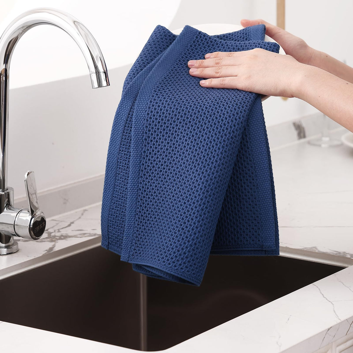 100% Cotton Oversized Waffle Weave Kitchen Towels 8 (8 Count)