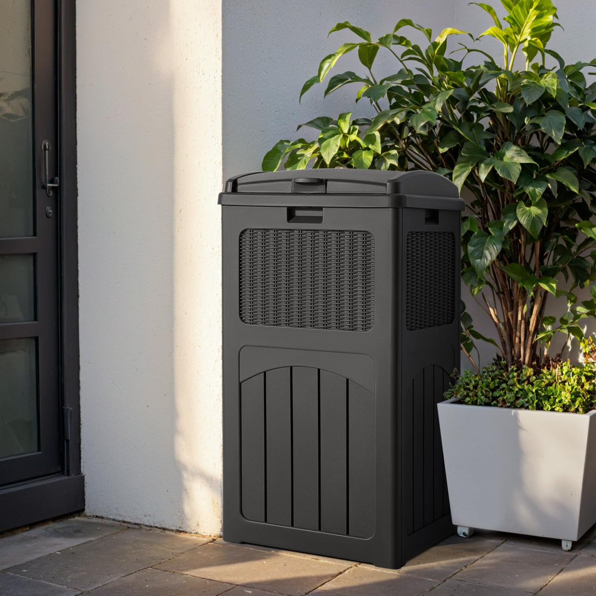 33 Gallon Outdoor Trash Can
