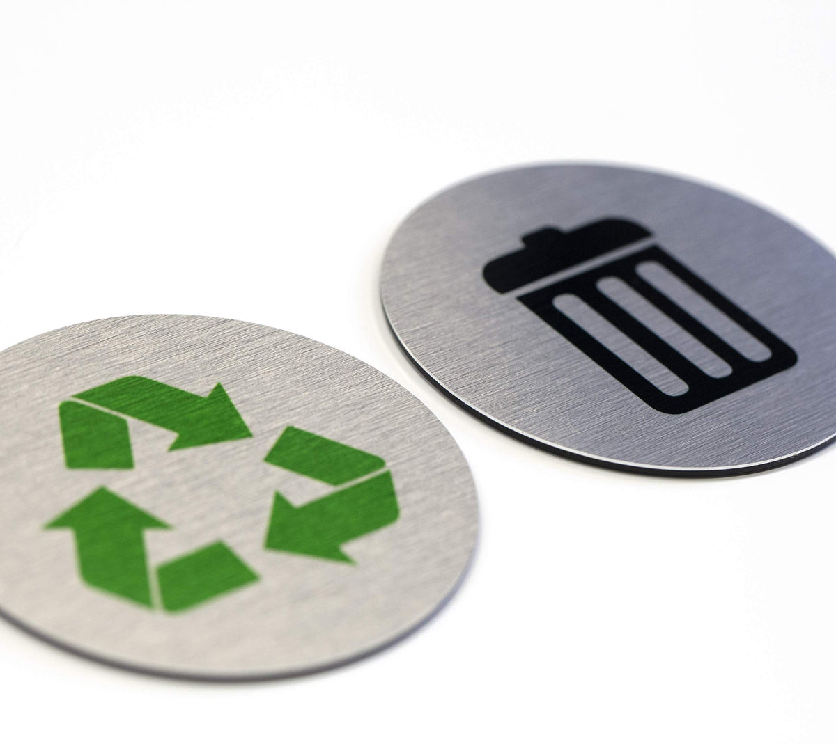 Metal Trash & Recycling Signs (2 Count)