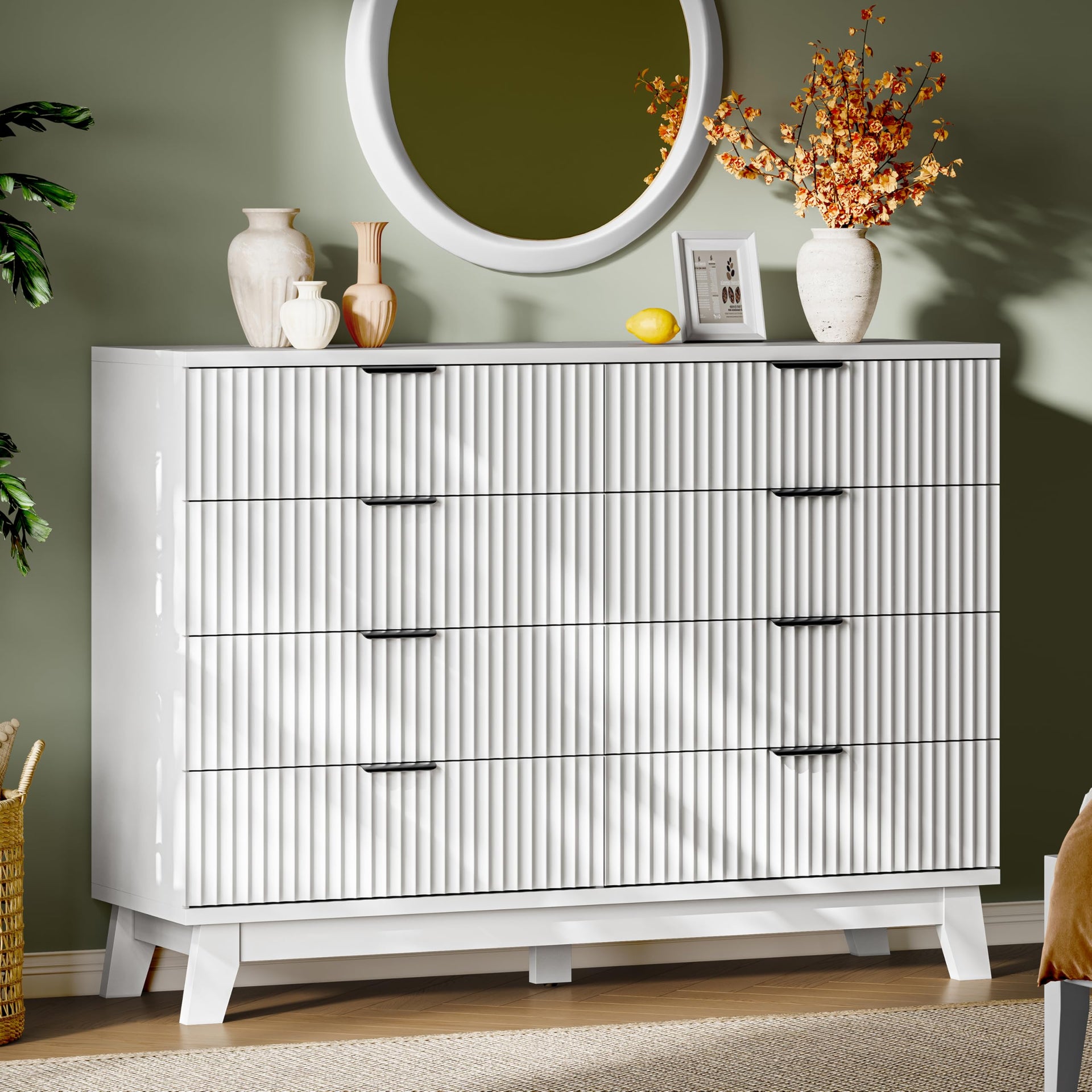 Fluted Dresser with 8 Drawers
