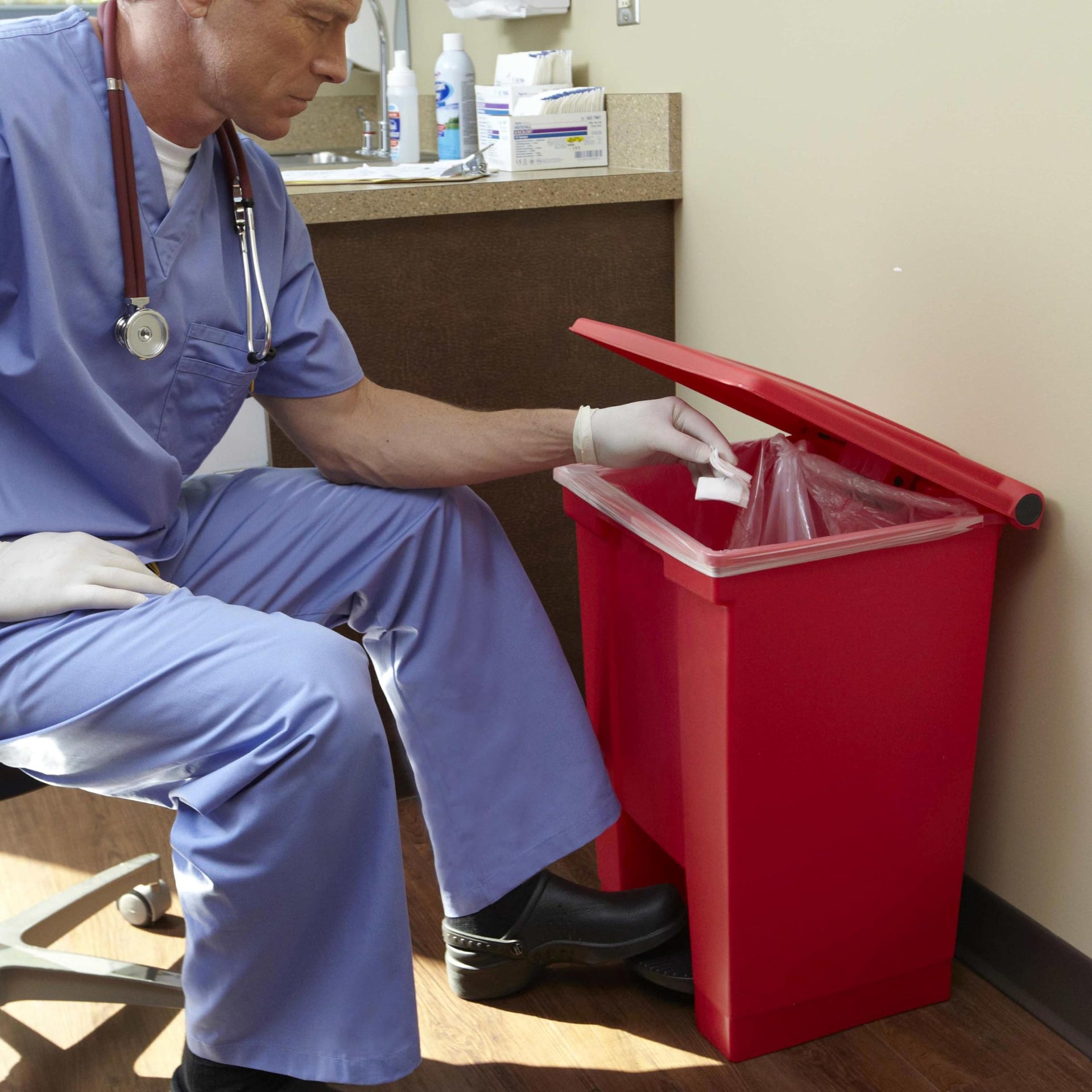Legacy Step On Trash Can