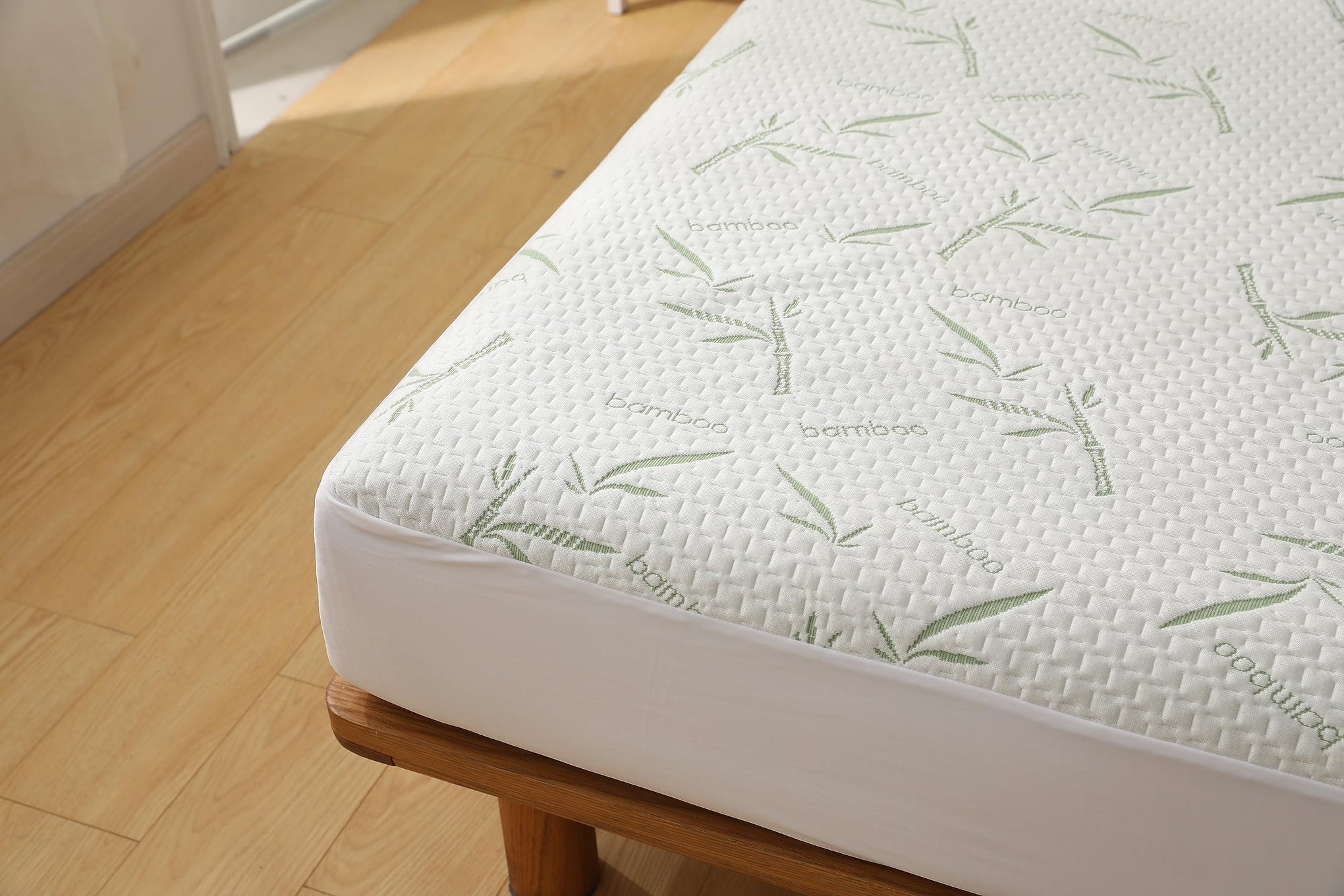 Twin Mattress Protector Waterproof Mattress Pad Washable Bamboo Rayon Mattress Cover Breathable Noiseless Bed Protector 5"