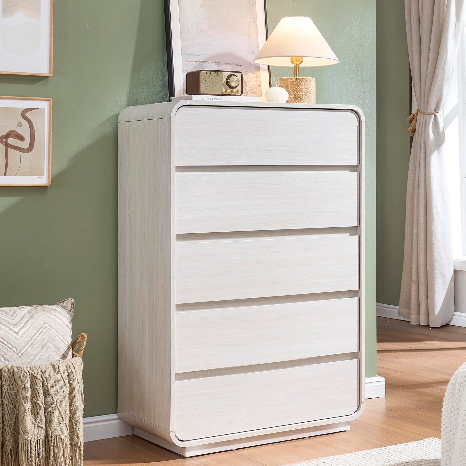 White 5 Drawers Dresser