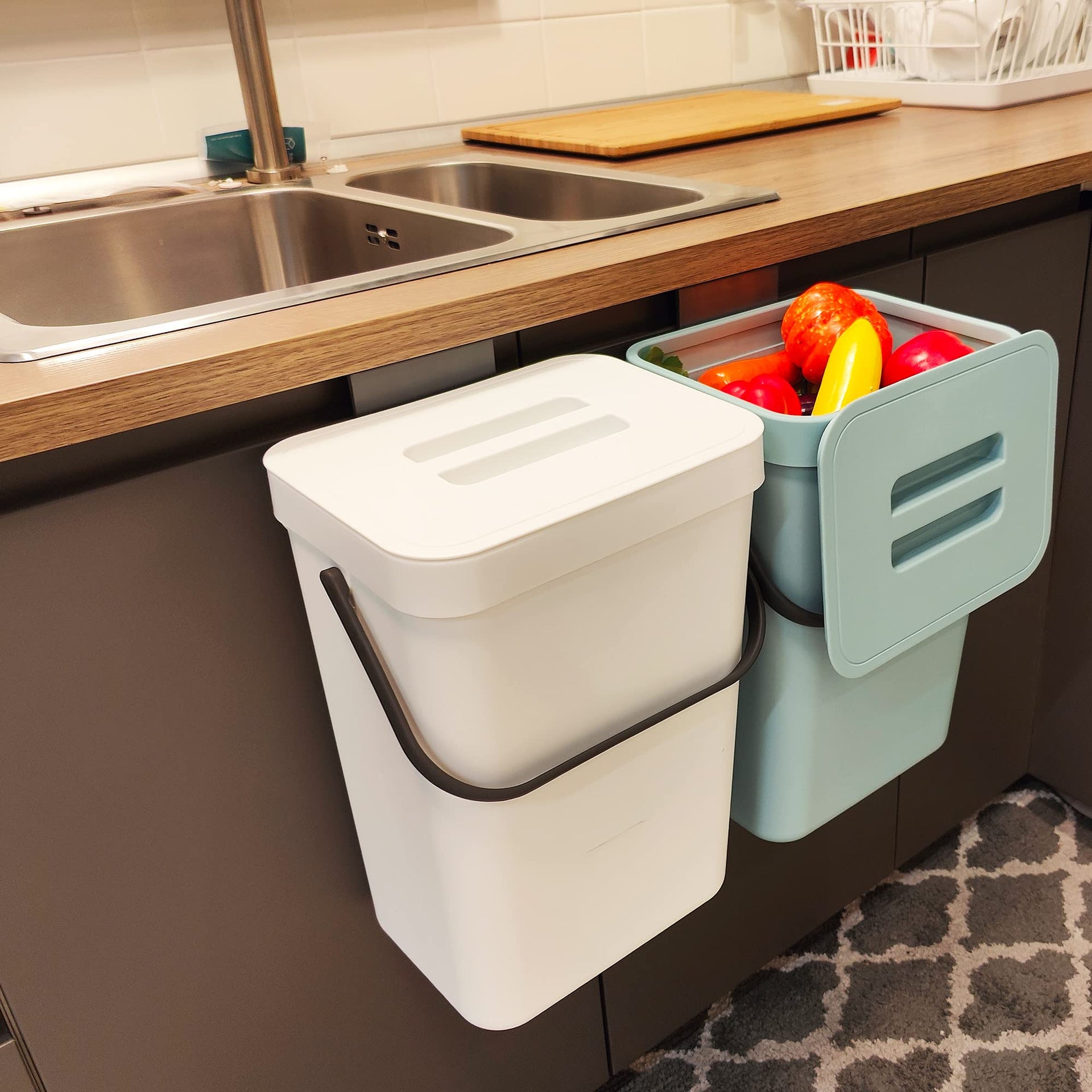 Hanging Trash Can