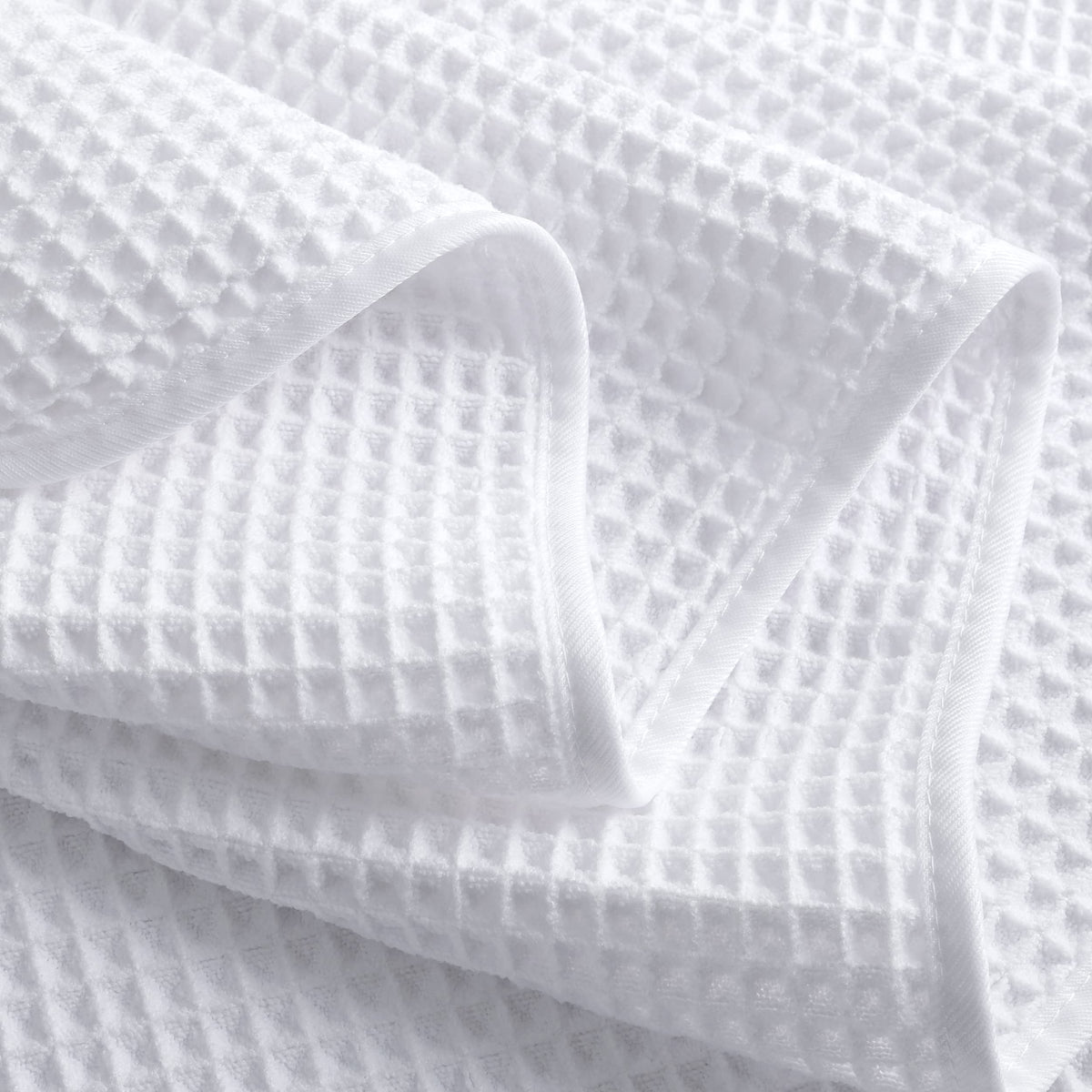 430 GSM Poly Blend Microfiber Quick Dry Waffle Bath Towel (4 Count)