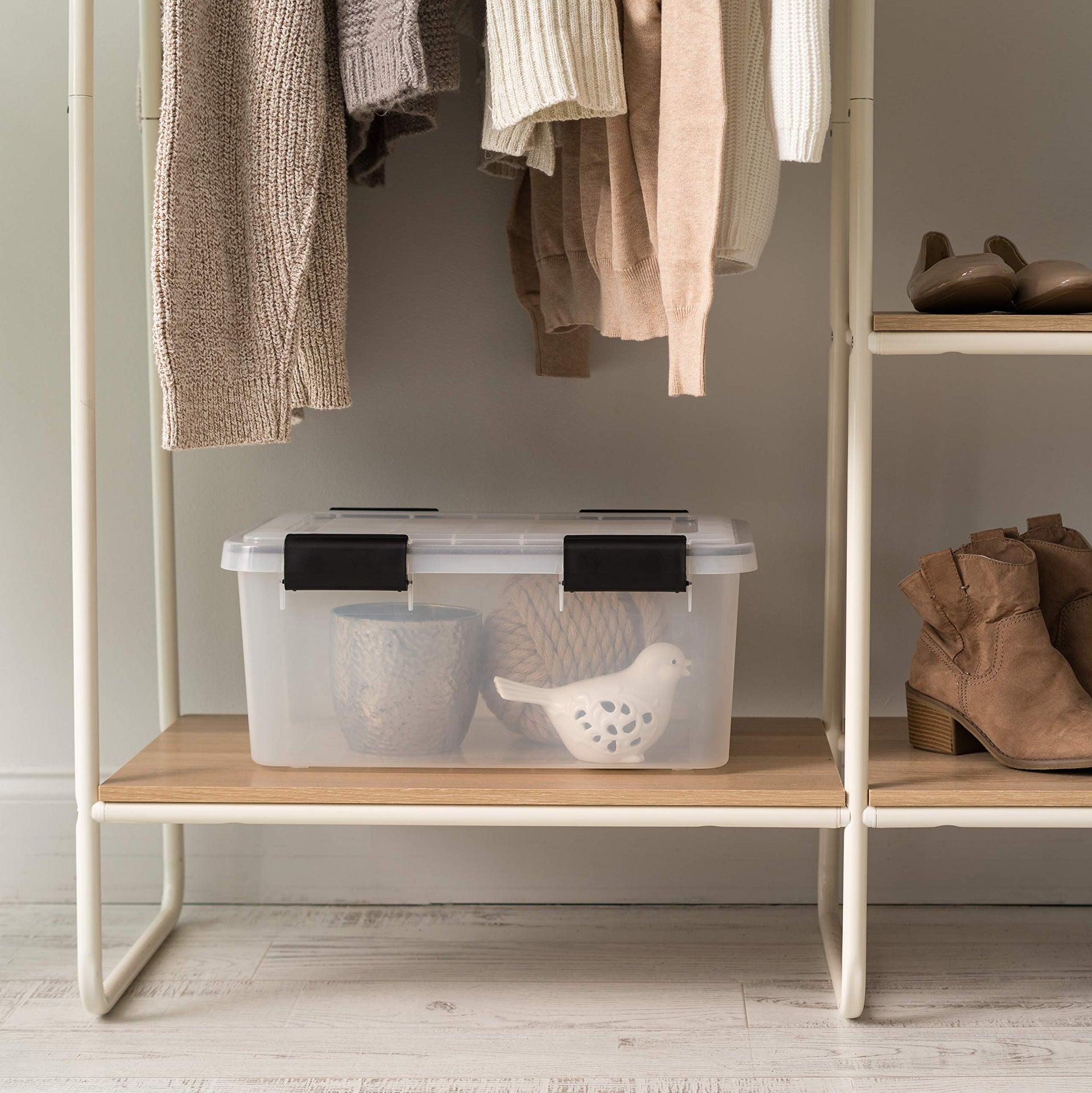 19 Quart WeatherPro Storage Box