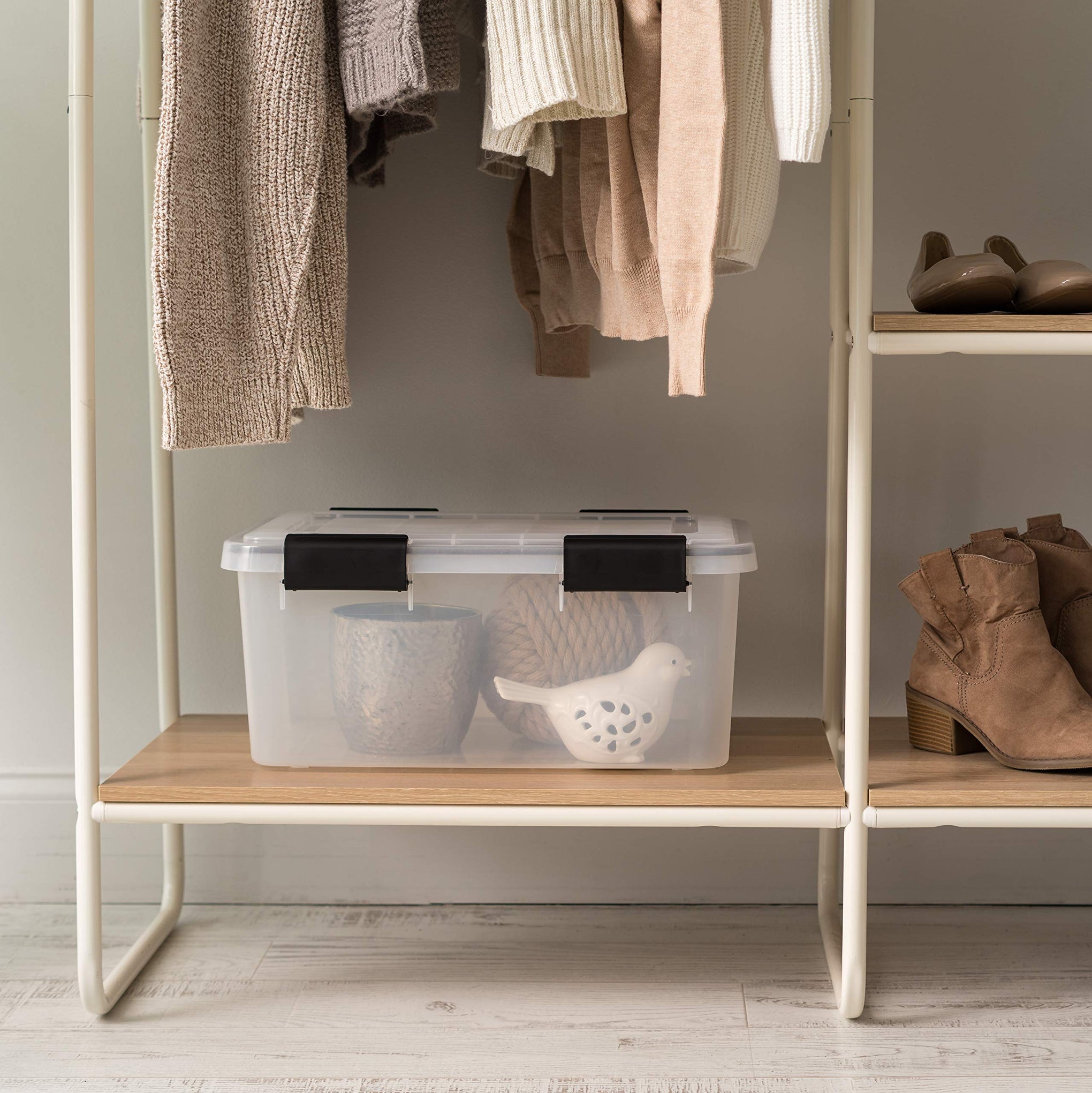 19 Quart WeatherPro Storage Box