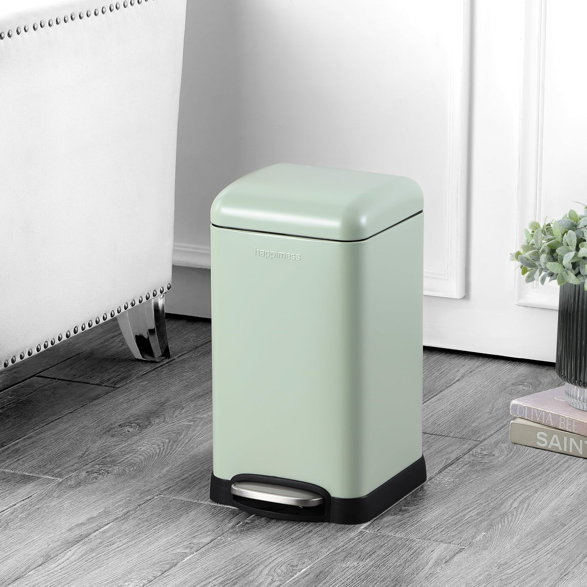 Betty Retro Mini 3.2 Gal Step Trash Can