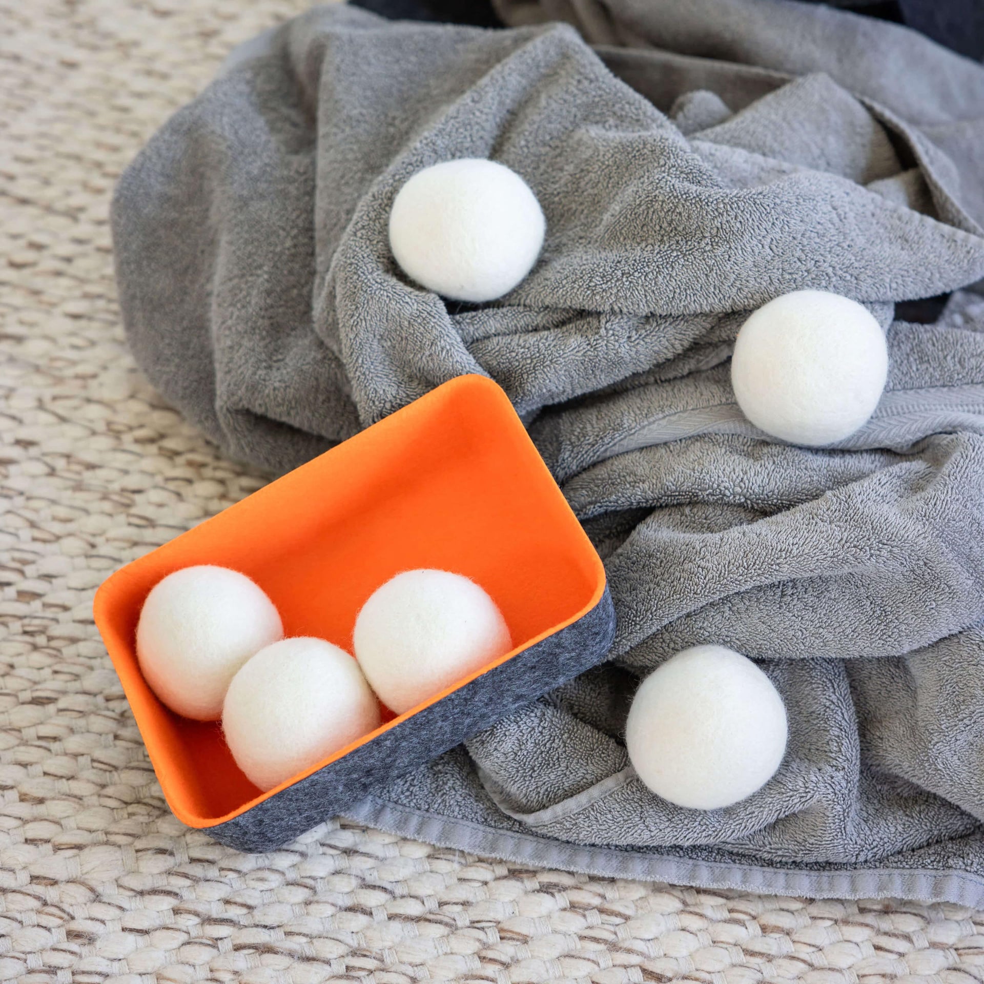 Wool Dryer Balls + Felt Storage Bin (6 Count)