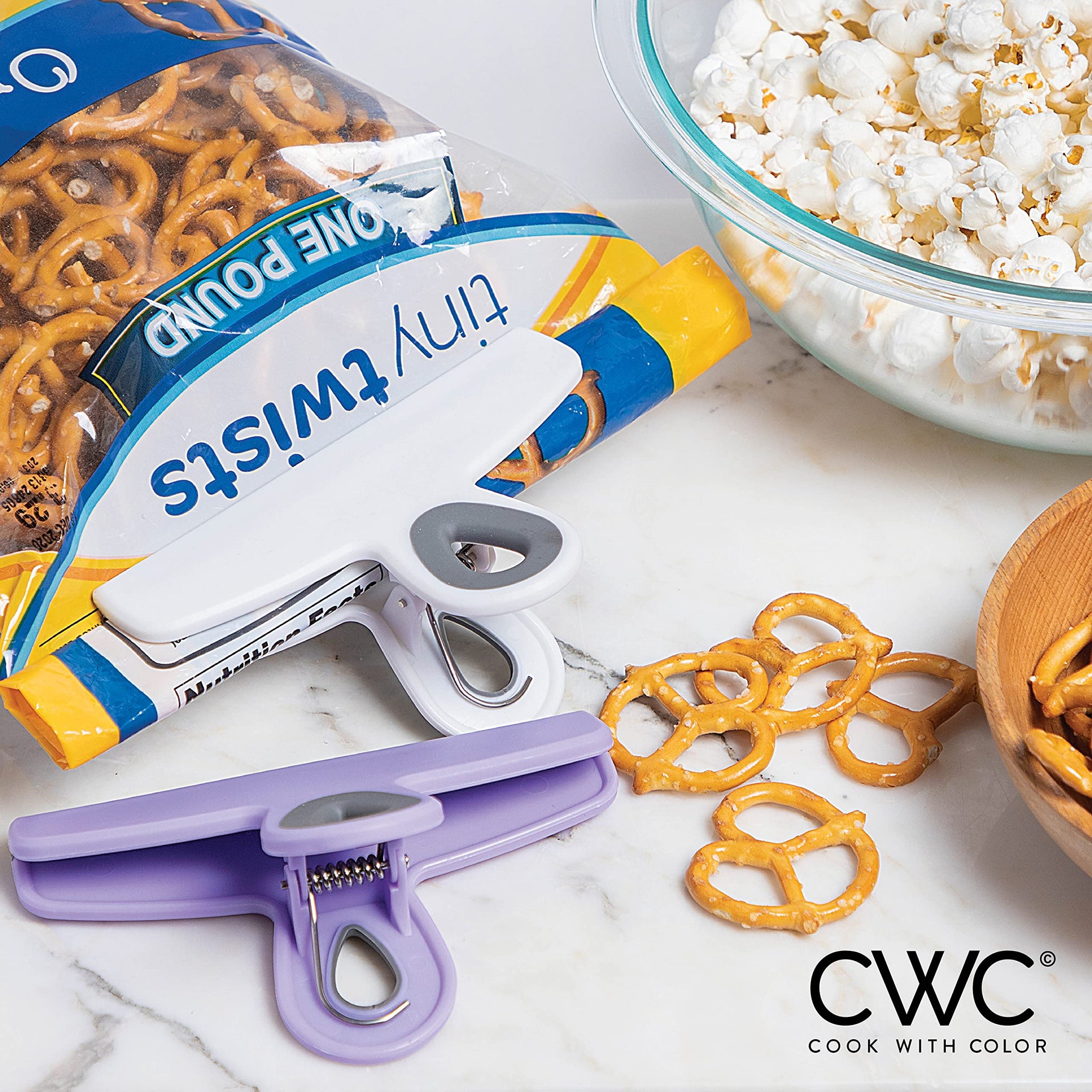 Bag Clips Heavy Duty Chip Clip and Refrigerator Magnet Clips for Food Storage with Air Tight Seal Grip (4 Count)
